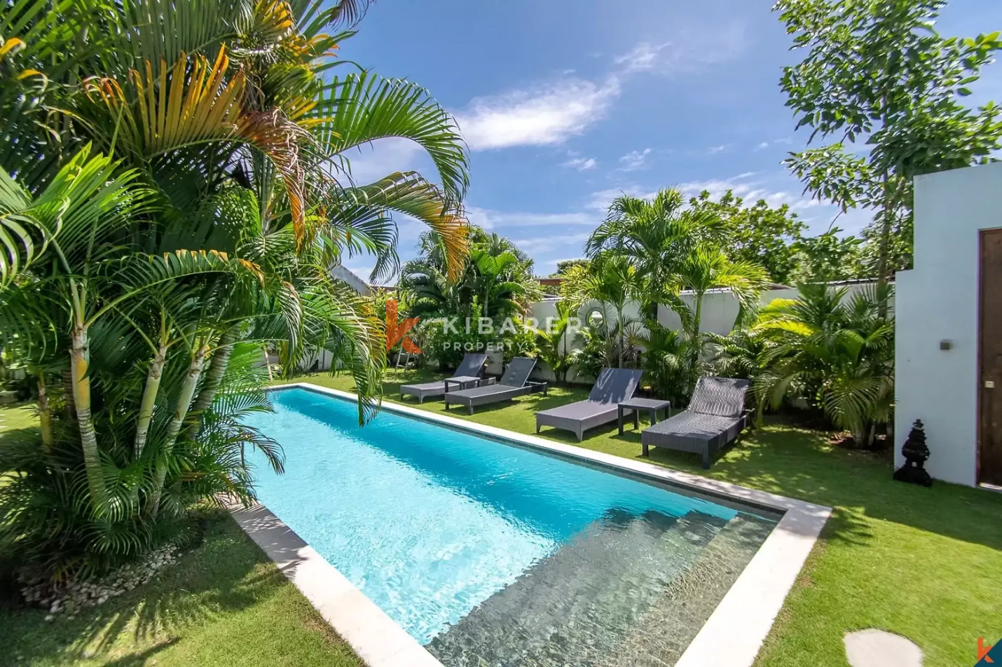 Island Living at Its Finest – Three Bedroom Garden Villa in Batu Belig