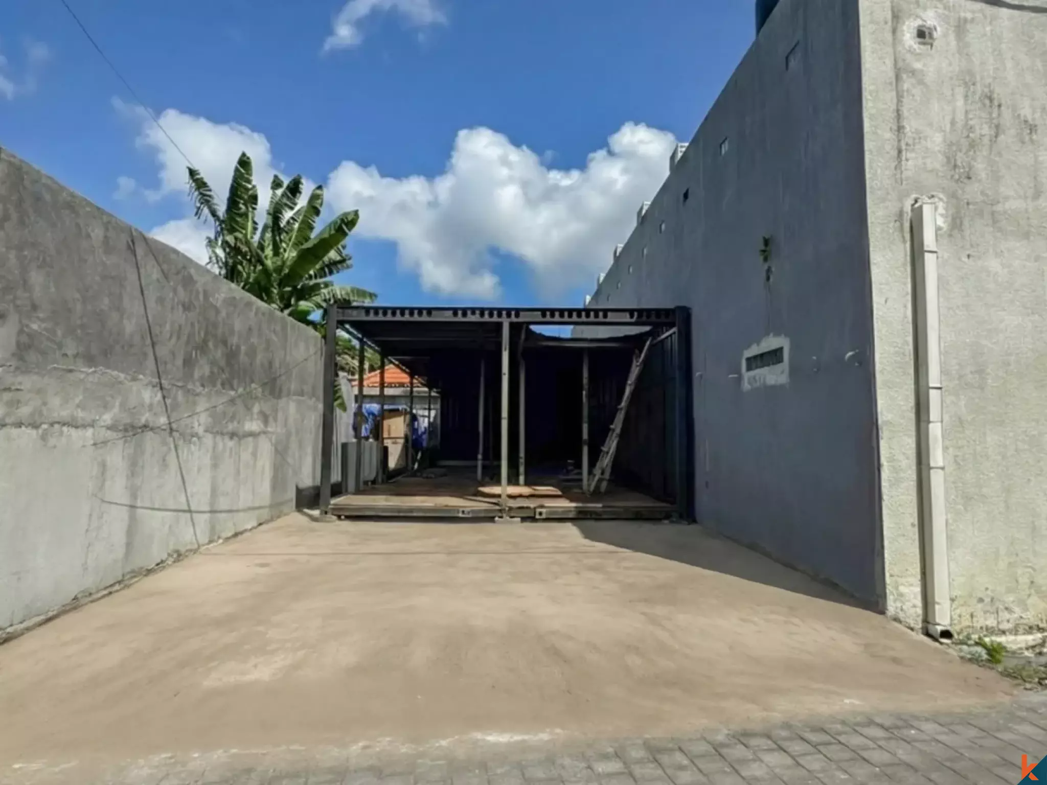 Lahan Sewa Kompak Langka dengan Proyek di Seminyak - Kunti II