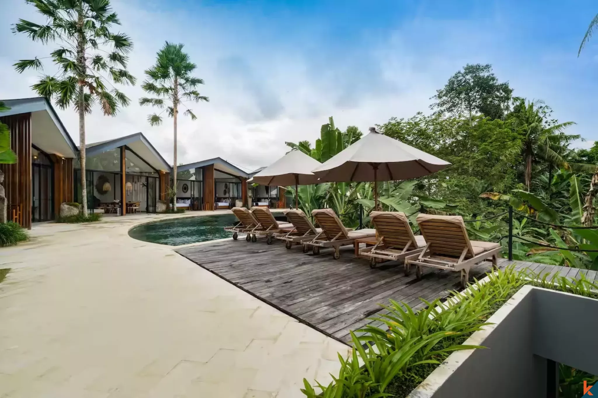 Properti Sewa Berkelas dengan 6 Kamar Tidur dan Pemandangan Hutan di Ubud - Mas