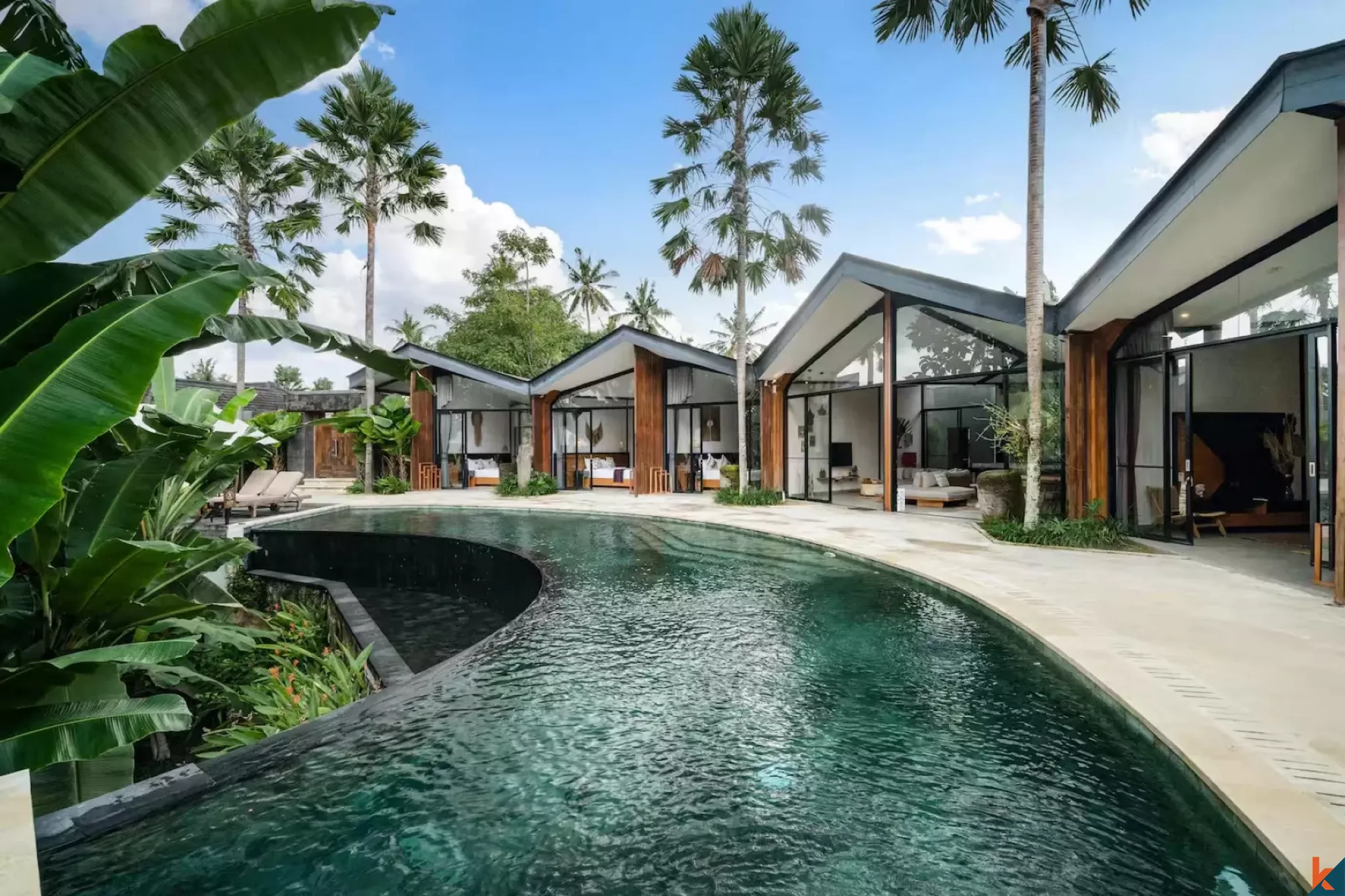 Properti Sewa Berkelas dengan 6 Kamar Tidur dan Pemandangan Hutan di Ubud - Mas