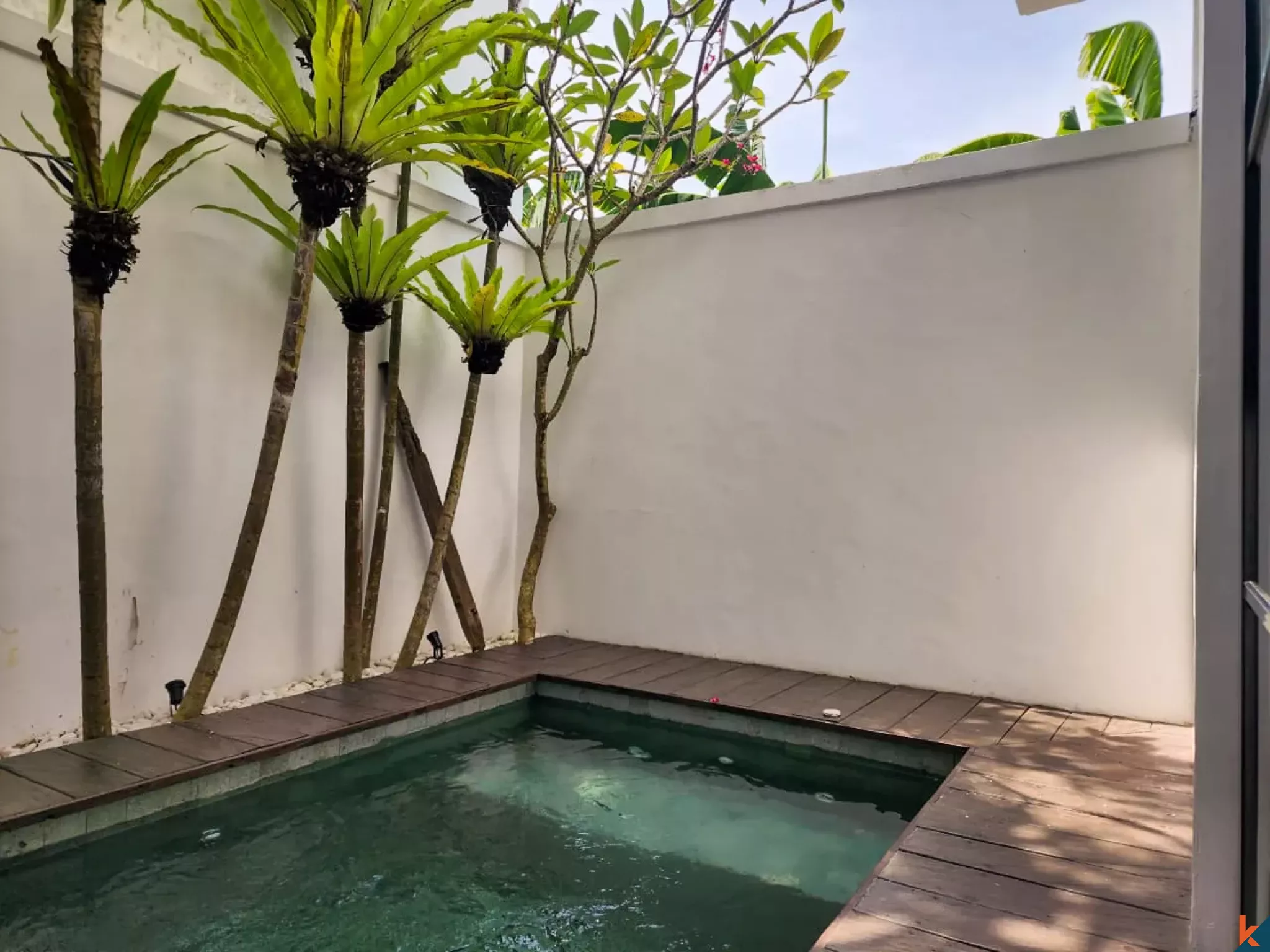 Villa Townhouse Modern Tiga Kamar Tidur Dijual di Seminyak