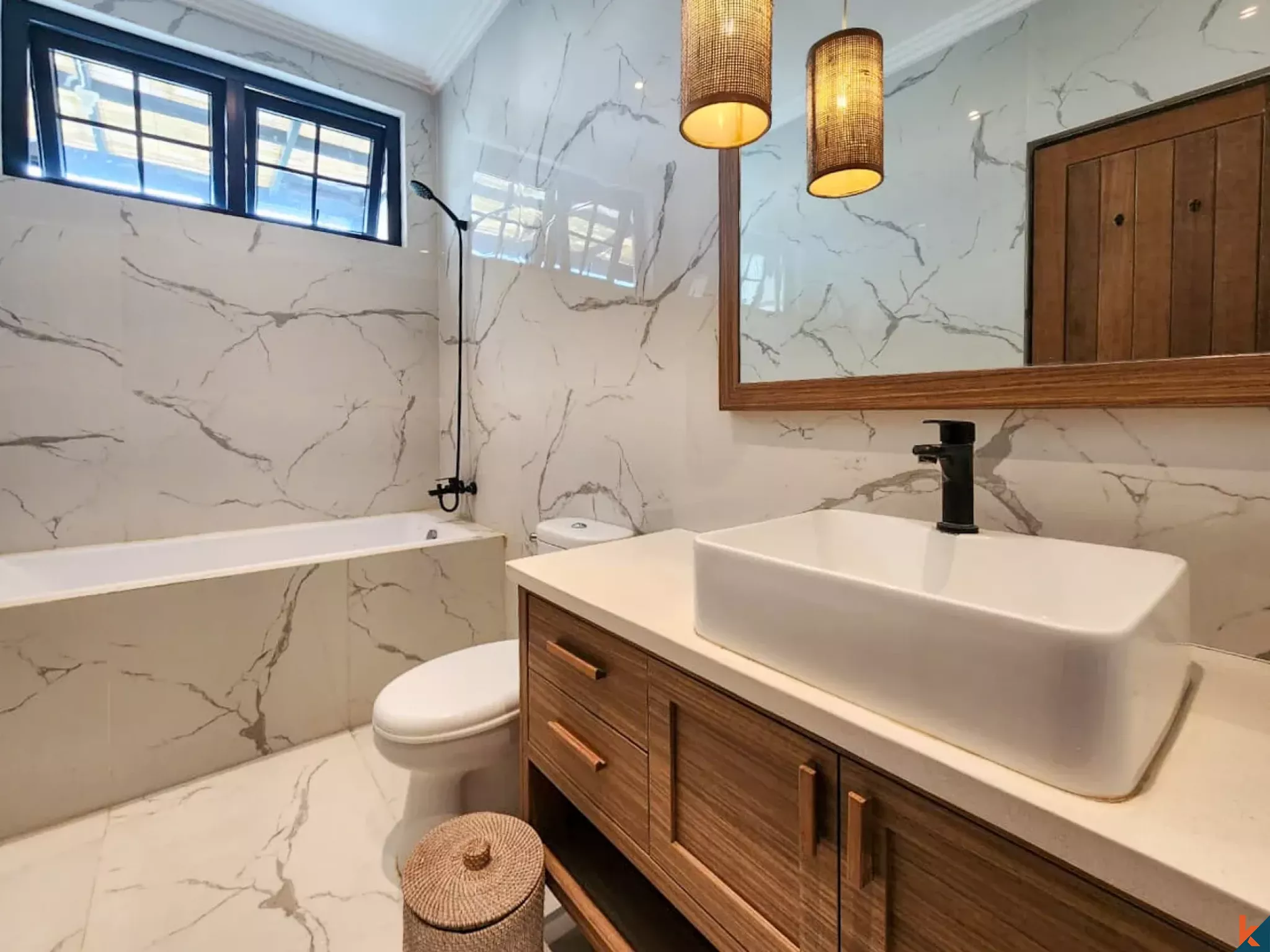 Villa Townhouse Modern Tiga Kamar Tidur Dijual di Seminyak