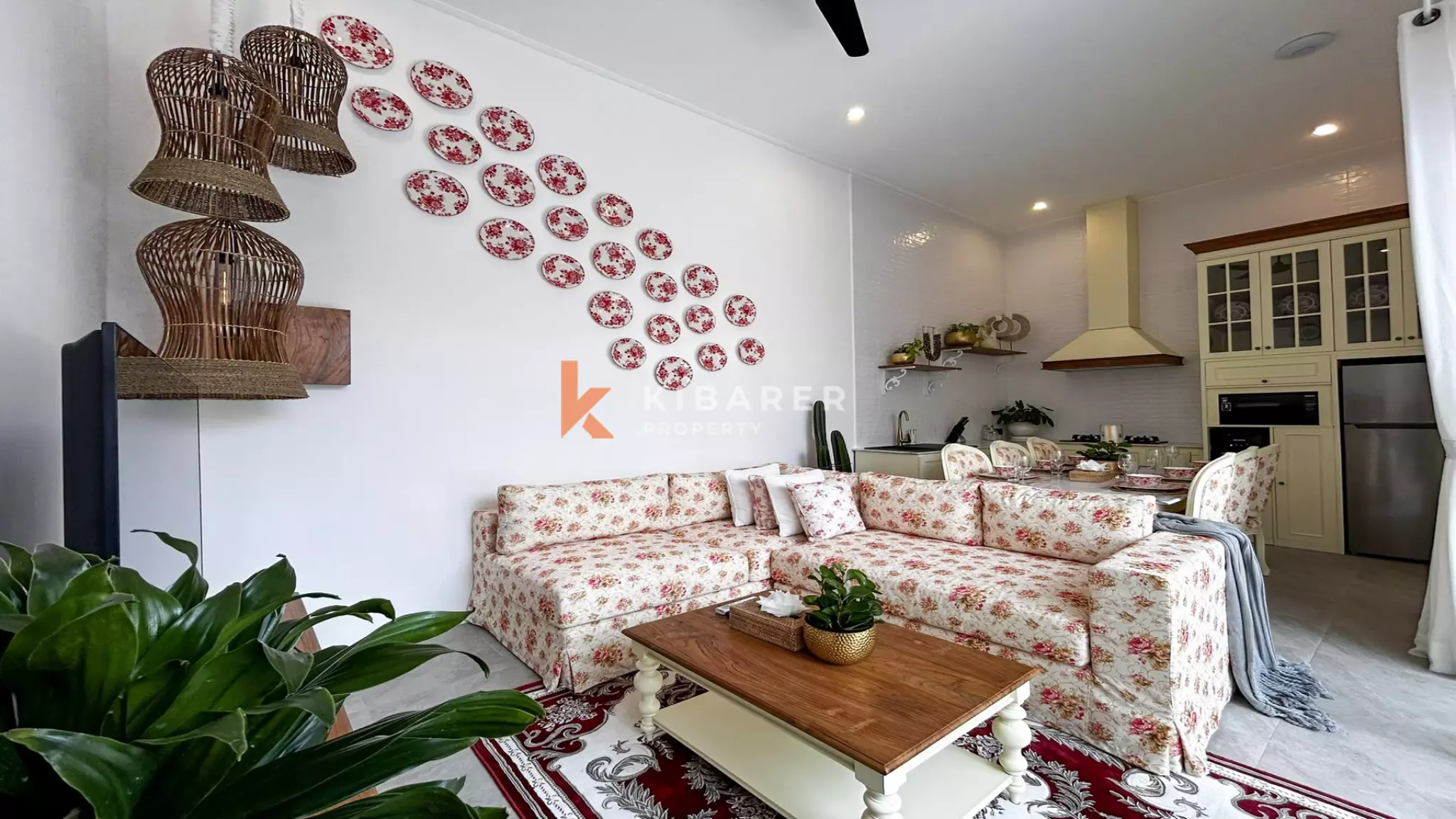 Cozy Romantic Retreat: Charming Two-Bedroom Hideaway in Prime Berawa