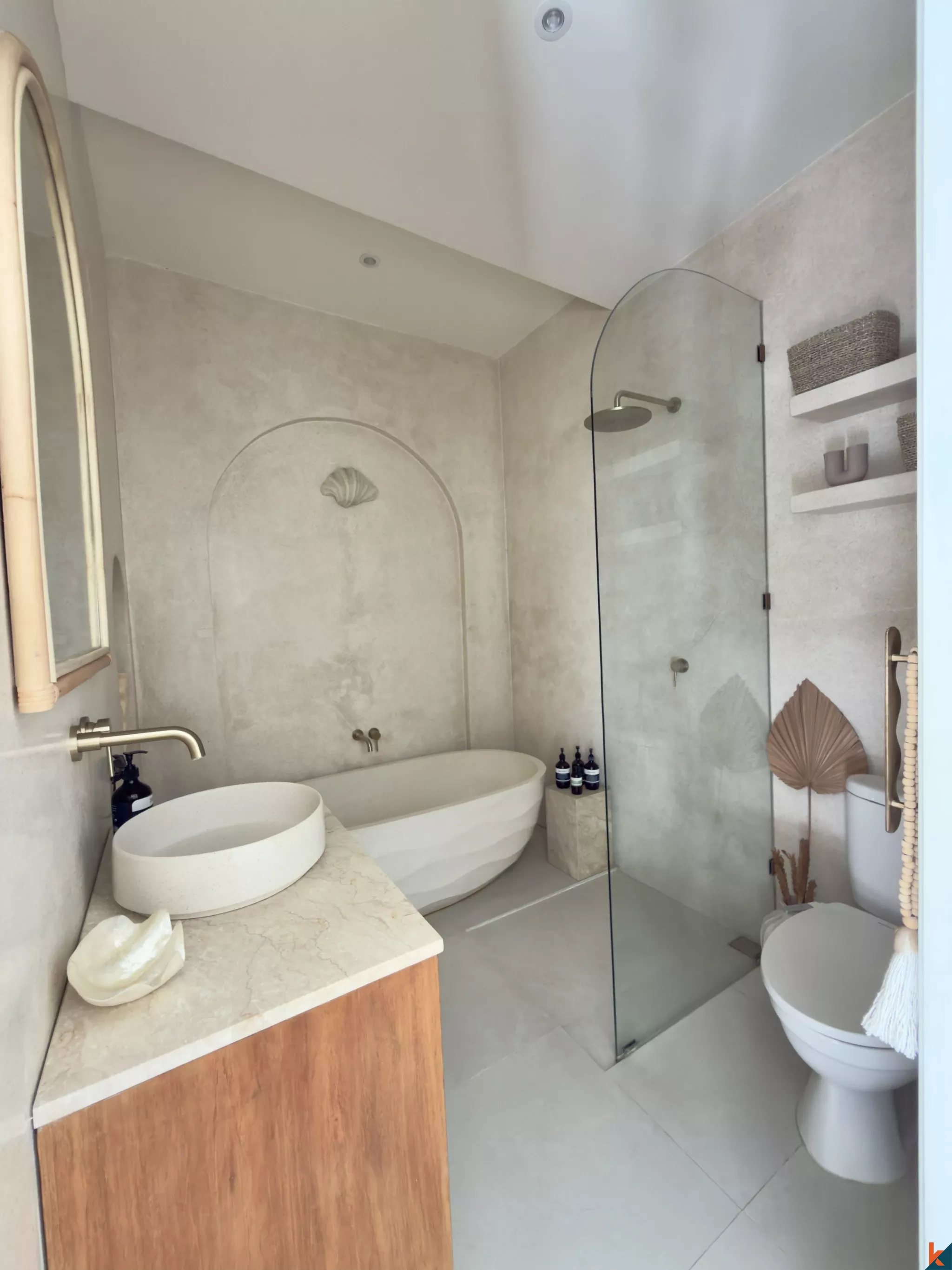 Elegant 2-Bedroom Tropical Villa with Private Pool in Tumbak Bayuh