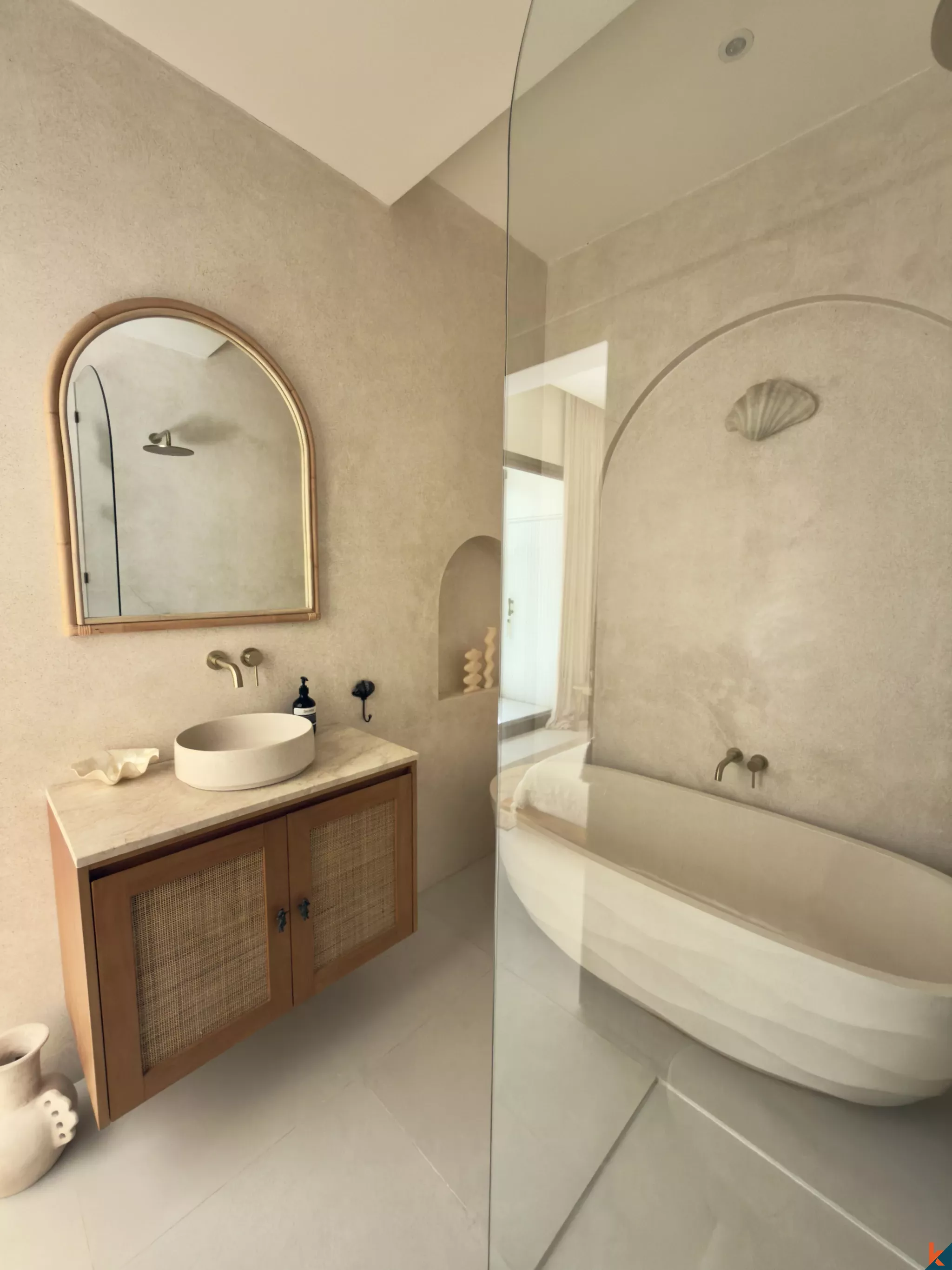 Elegant 2-Bedroom Tropical Villa with Private Pool in Tumbak Bayuh