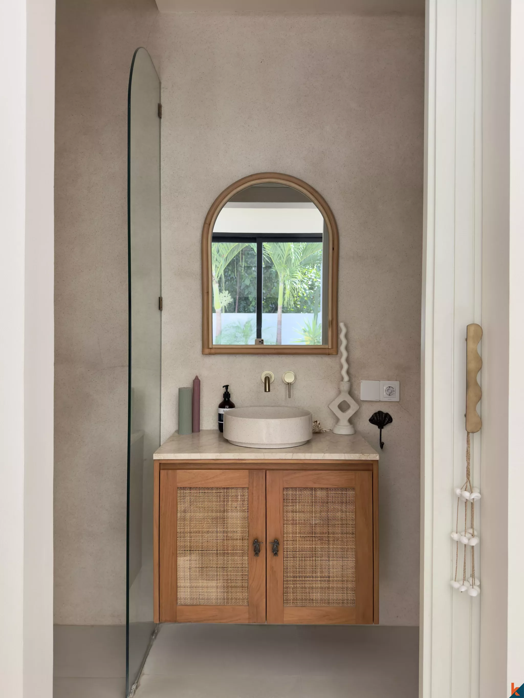 Elegant 2-Bedroom Tropical Villa with Private Pool in Tumbak Bayuh