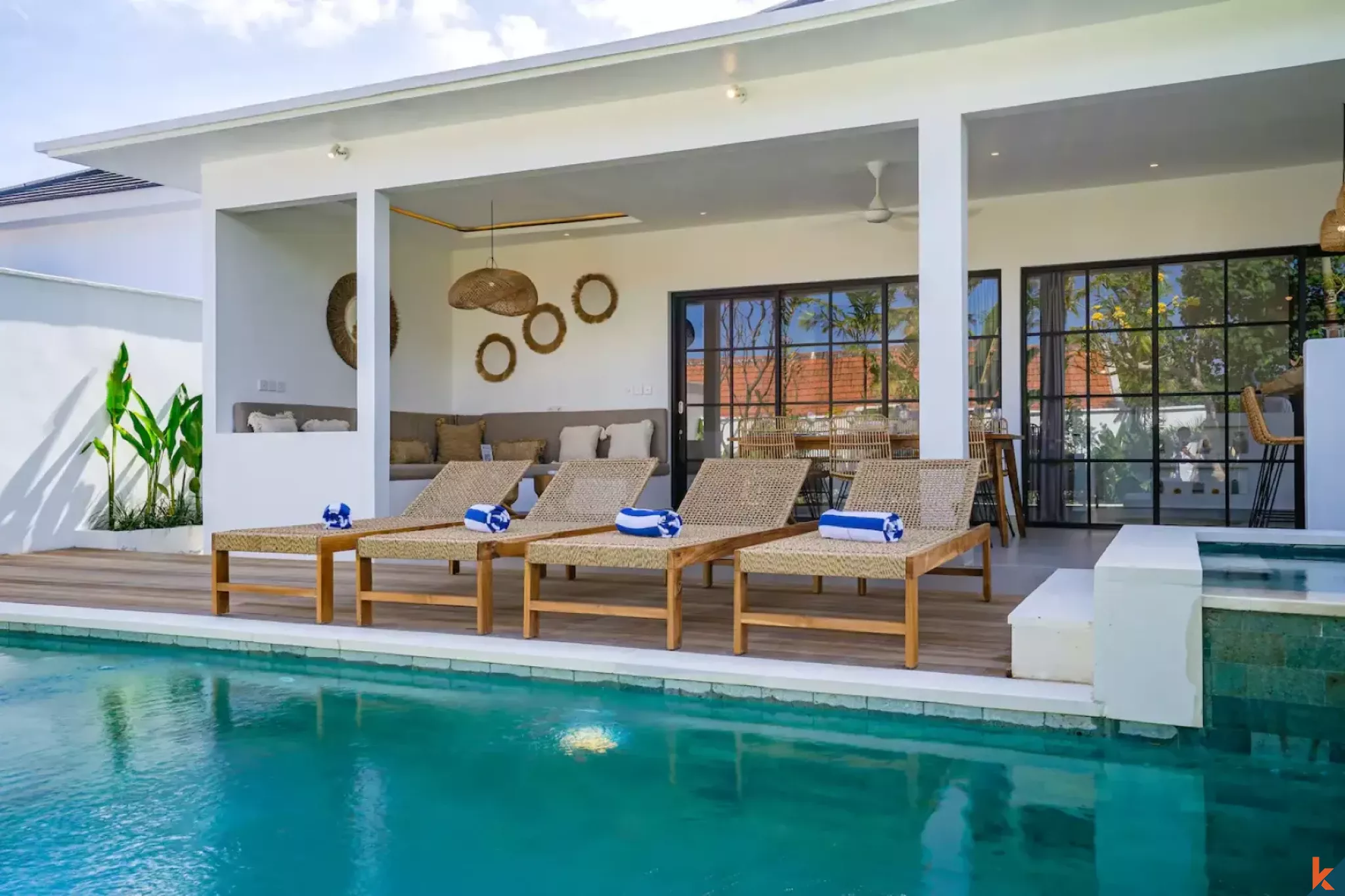 Elegant Two Bedroom Private Villa for Lease Walking Distance to Seseh Beach