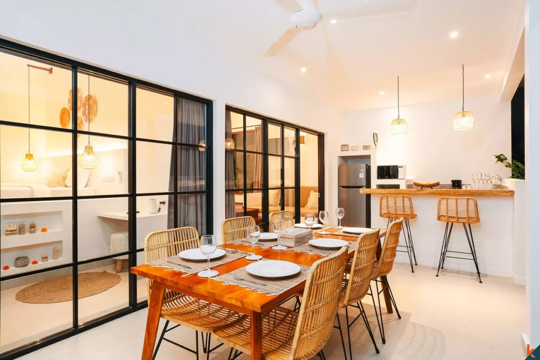 Elegant Two Bedroom Private Villa for Lease Walking Distance to Seseh Beach