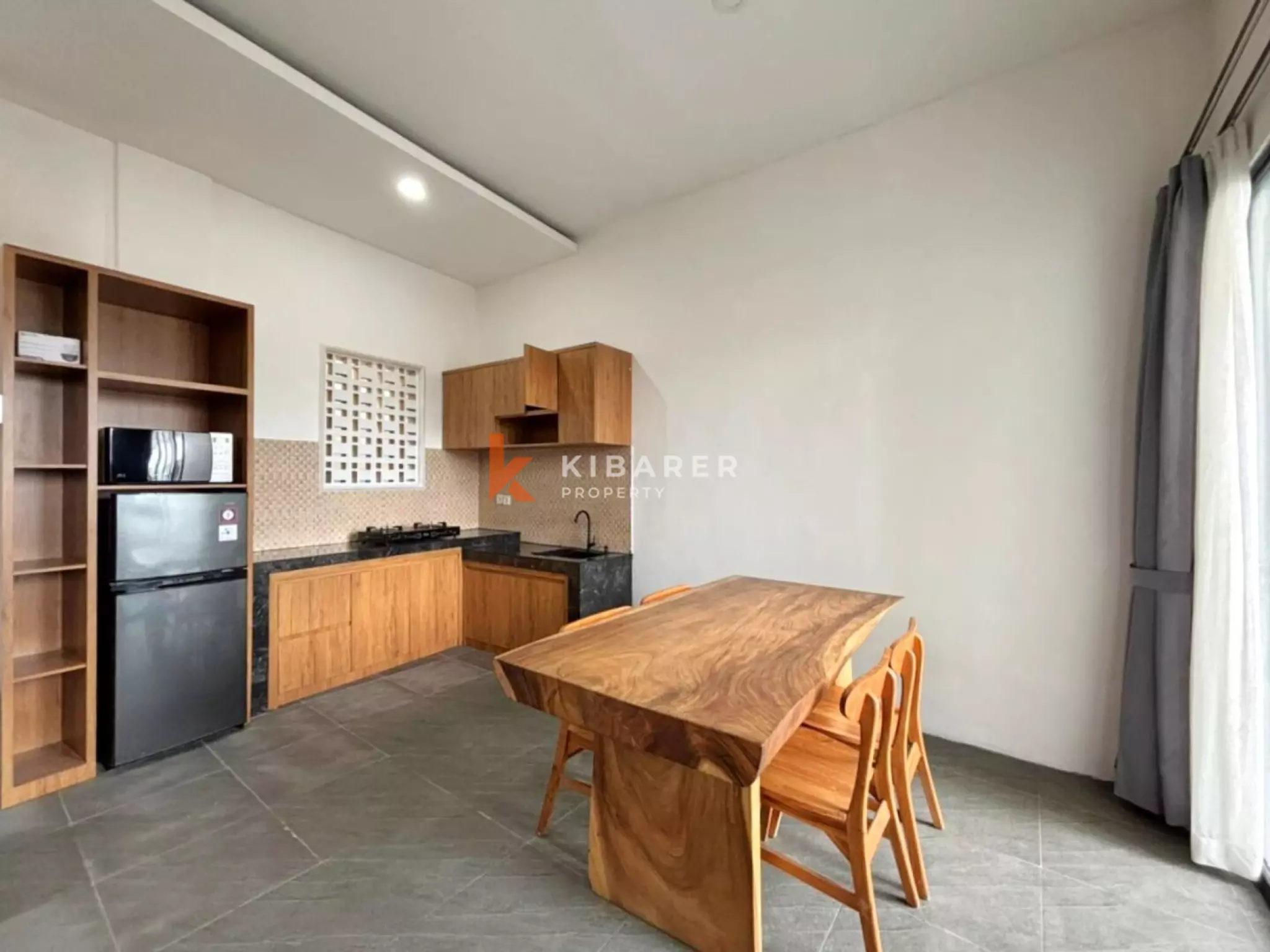 Vila Tamu Tertutup Tiga Kamar Tidur Baru di Munggu