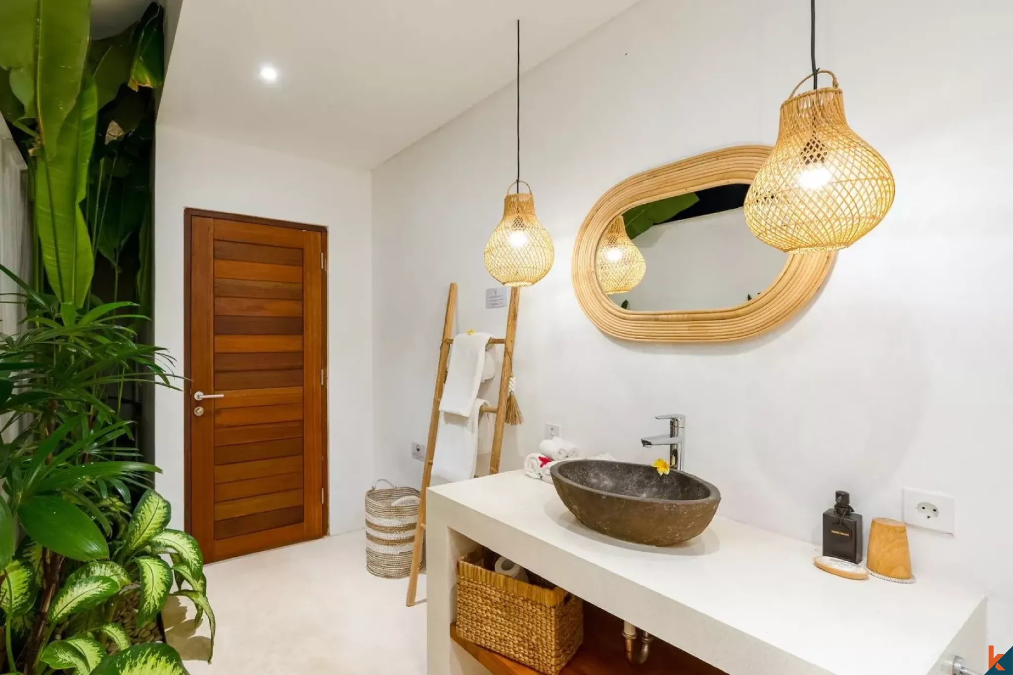 Two Bedroom Villa for Lease Walking Distance to the Beach in Nyanyi