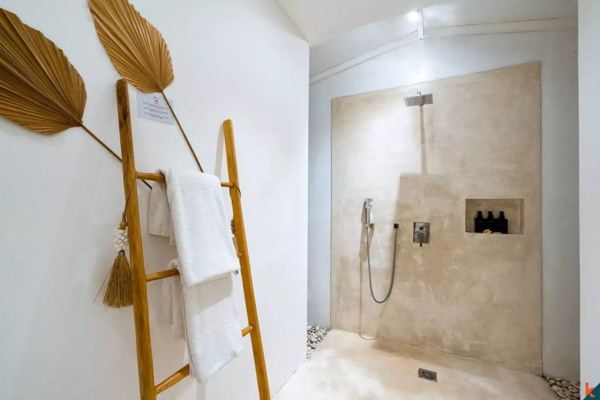 Two Bedroom Villa for Lease Walking Distance to the Beach in Nyanyi