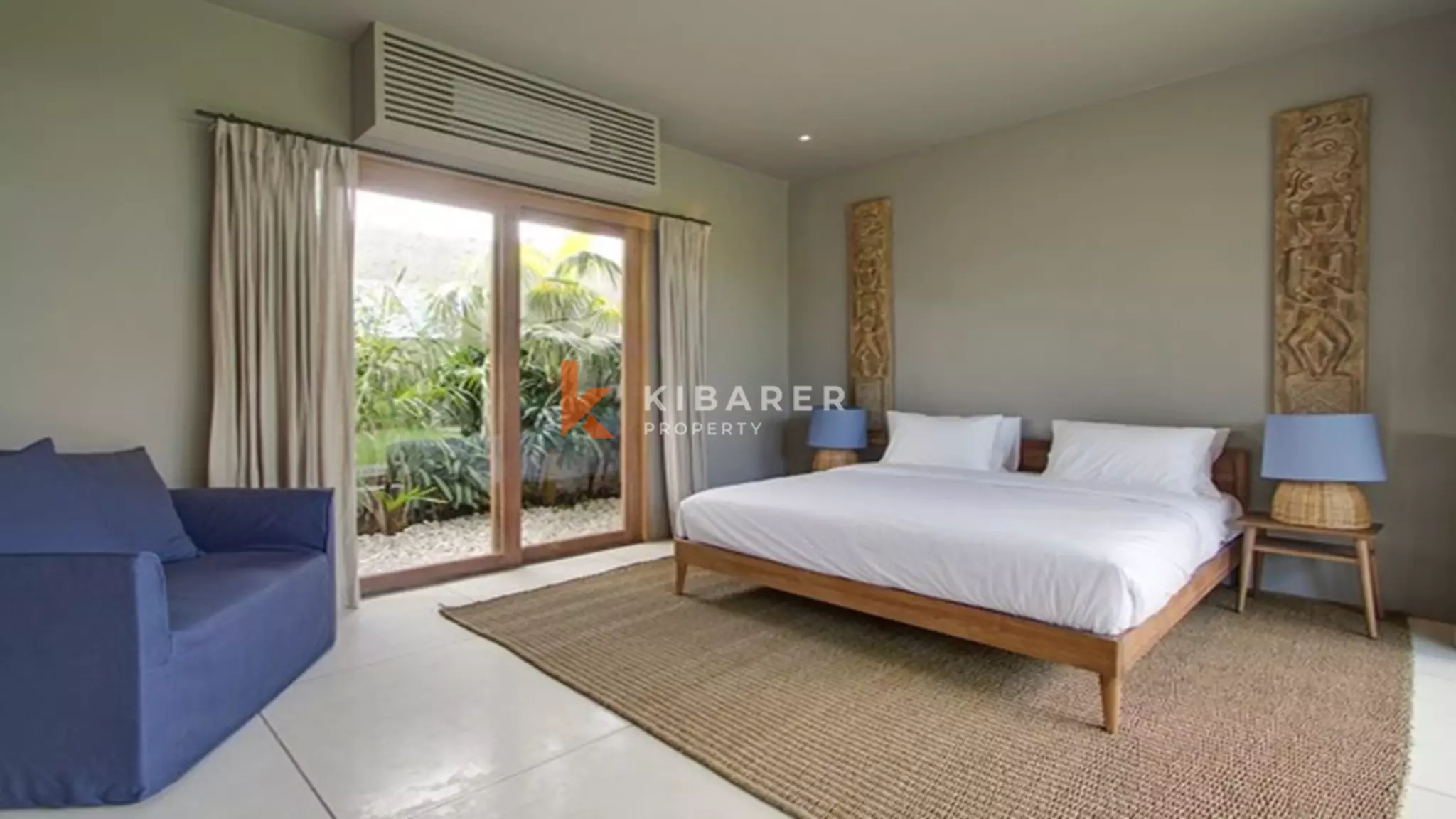 Charmante villa de cinq chambres avec jardin à louer à Canggu