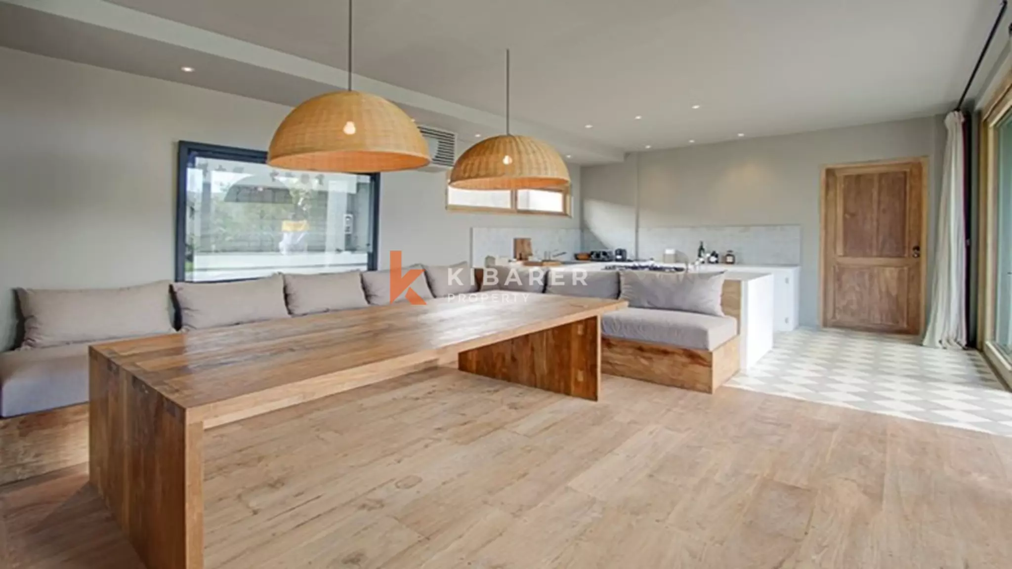 Charmante villa de cinq chambres avec jardin à louer à Canggu