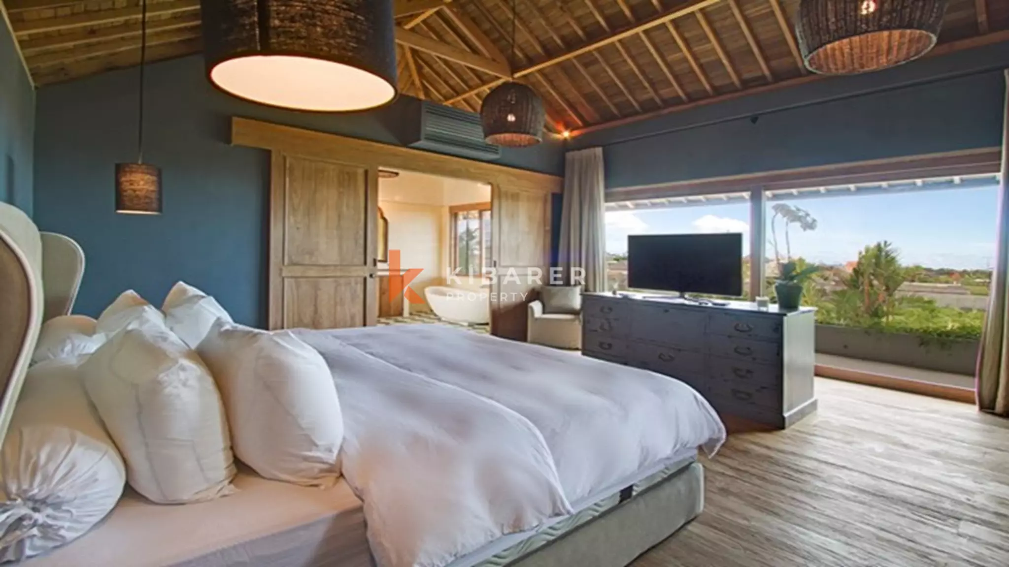 Charmante villa de cinq chambres avec jardin à louer à Canggu