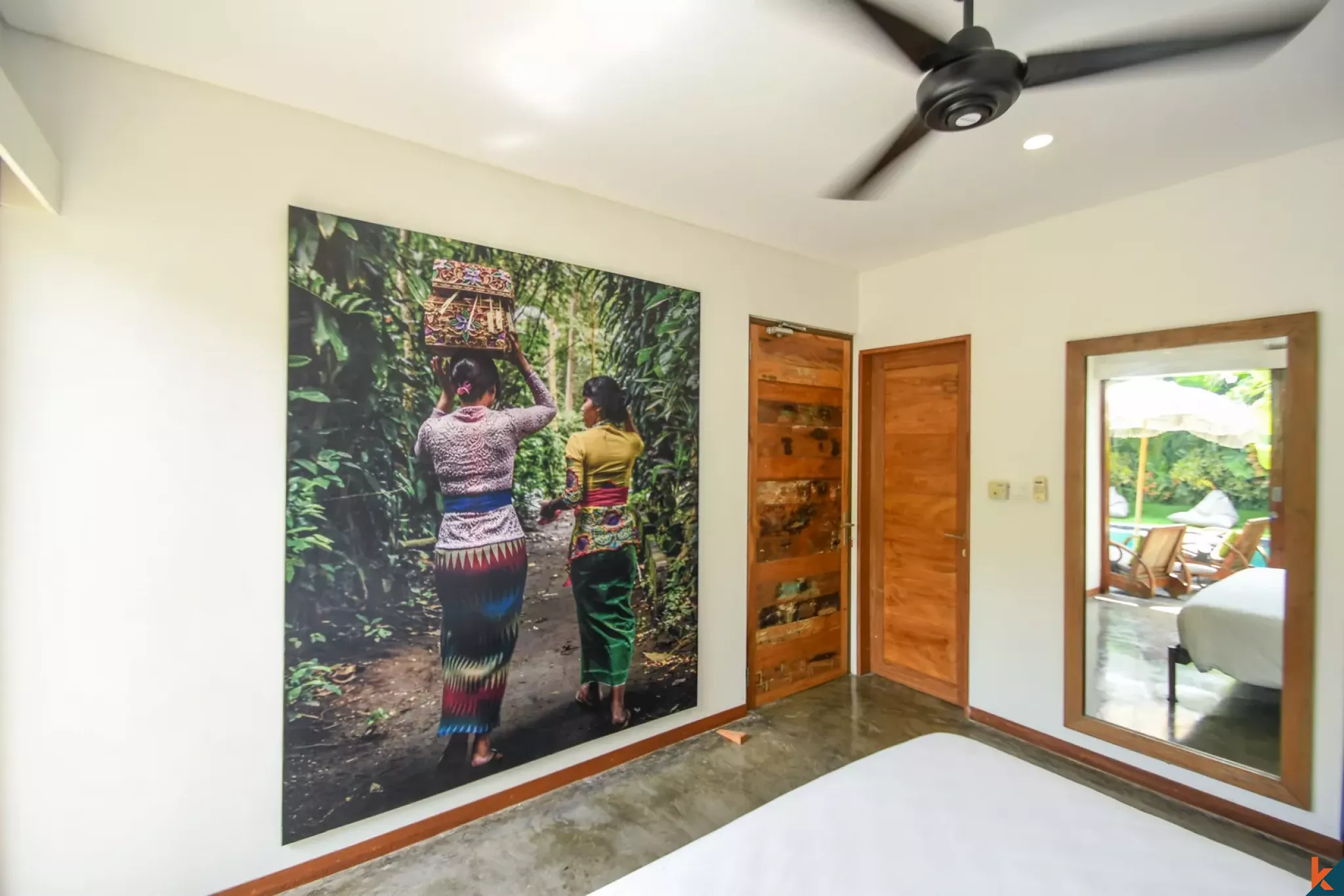 Vila Indah dengan Empat Kamar Tidur dan Hak Sewa di Echo Beach yang Modis