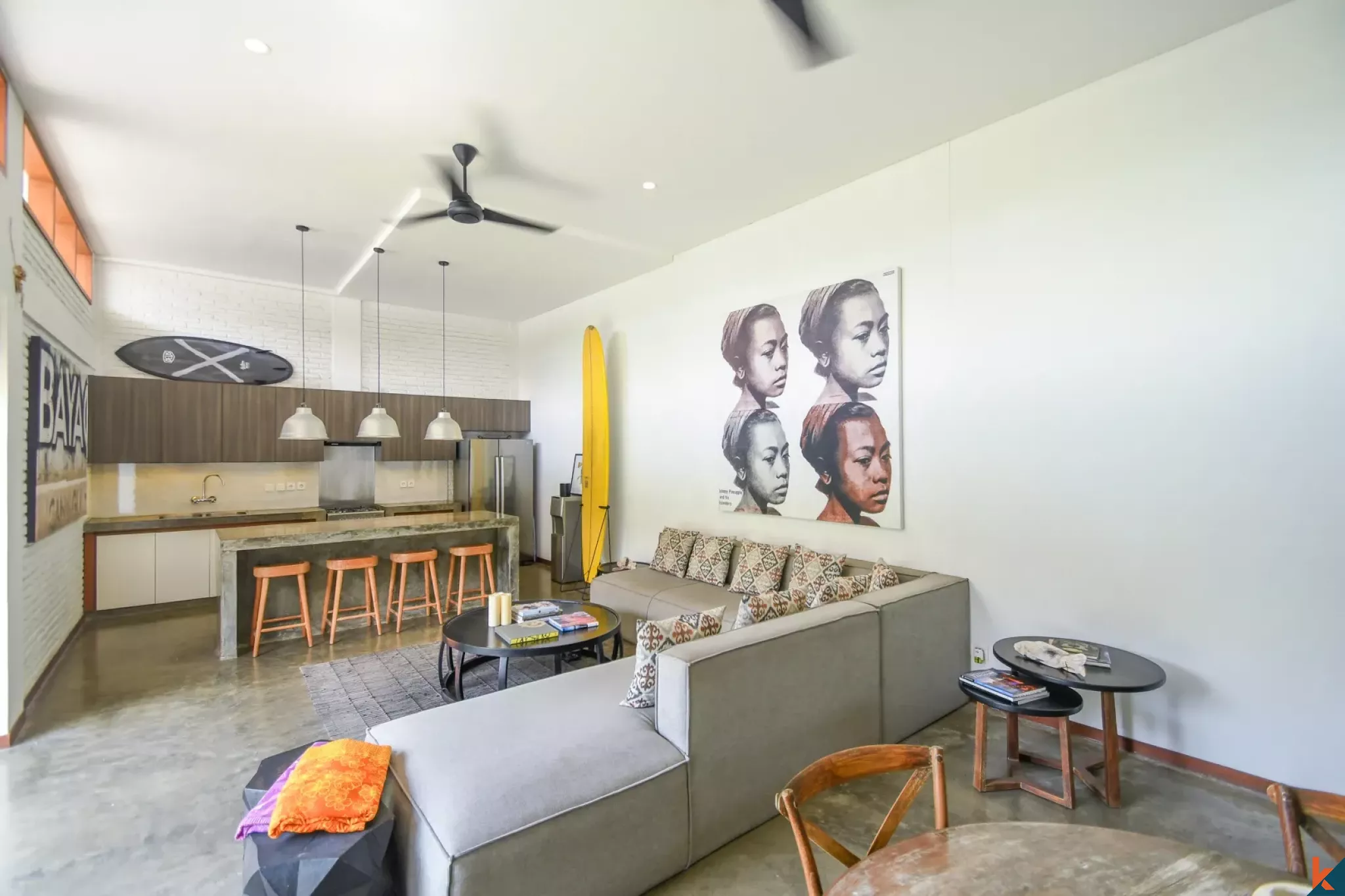 Vila Indah dengan Empat Kamar Tidur dan Hak Sewa di Echo Beach yang Modis