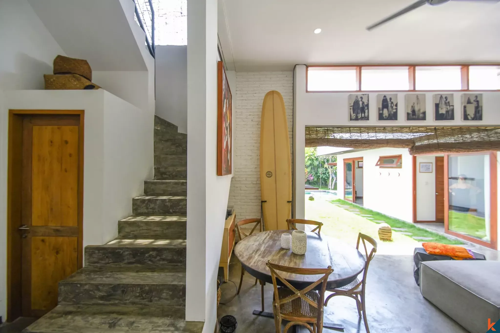 Vila Indah dengan Empat Kamar Tidur dan Hak Sewa di Echo Beach yang Modis