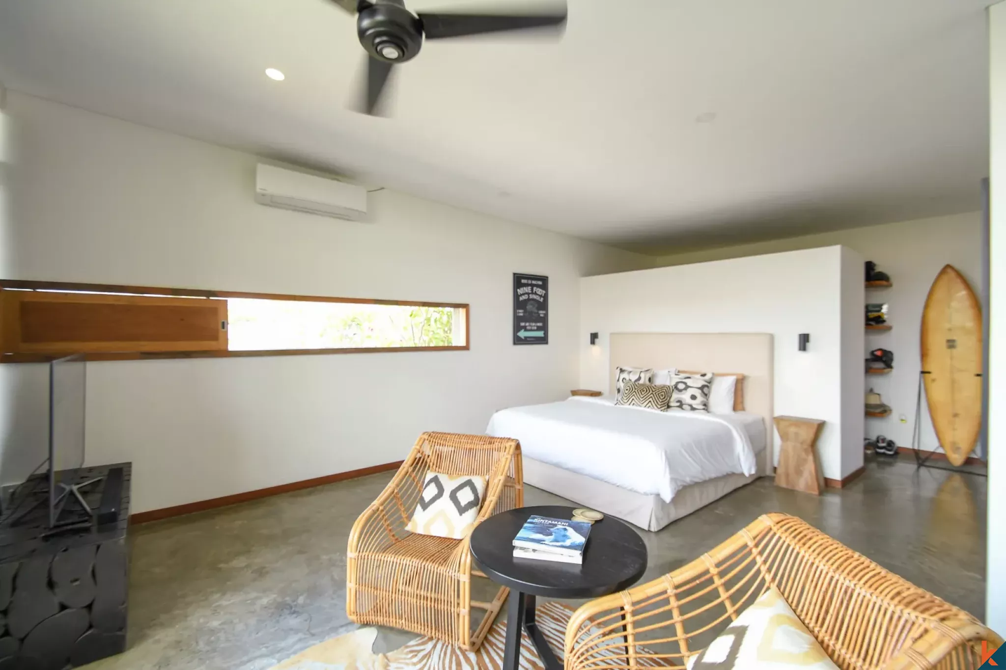 Vila Indah dengan Empat Kamar Tidur dan Hak Sewa di Echo Beach yang Modis