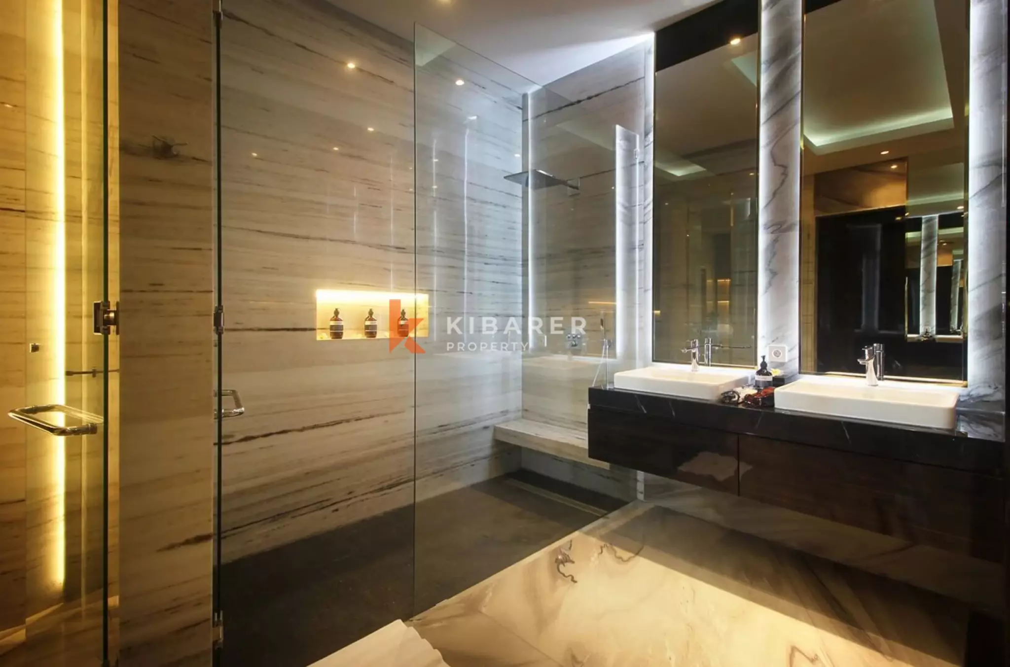 Vila Mewah Empat Kamar Tidur di Sukawati – Dekat Pusat Ubud