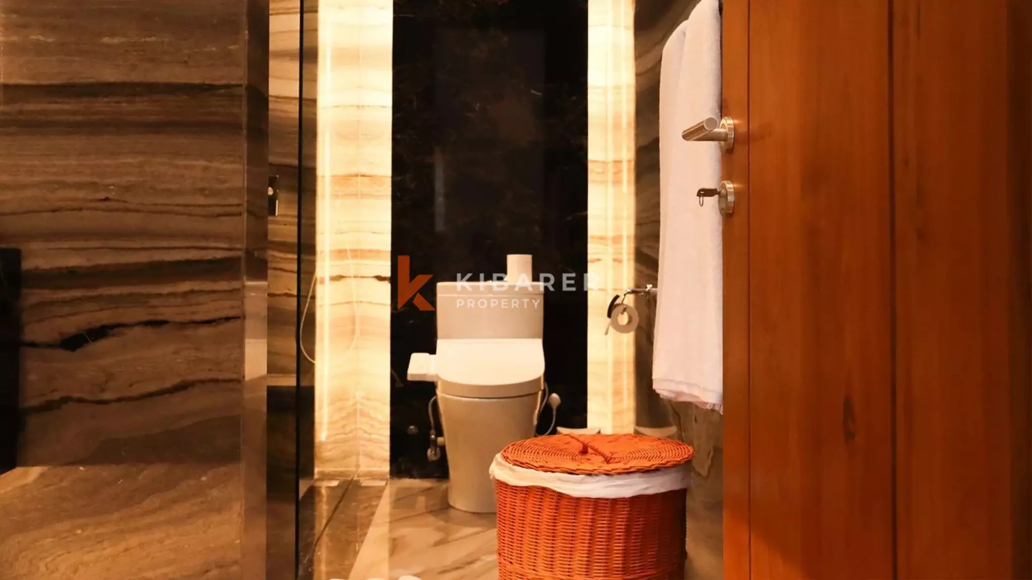 Vila Mewah Empat Kamar Tidur di Sukawati – Dekat Pusat Ubud