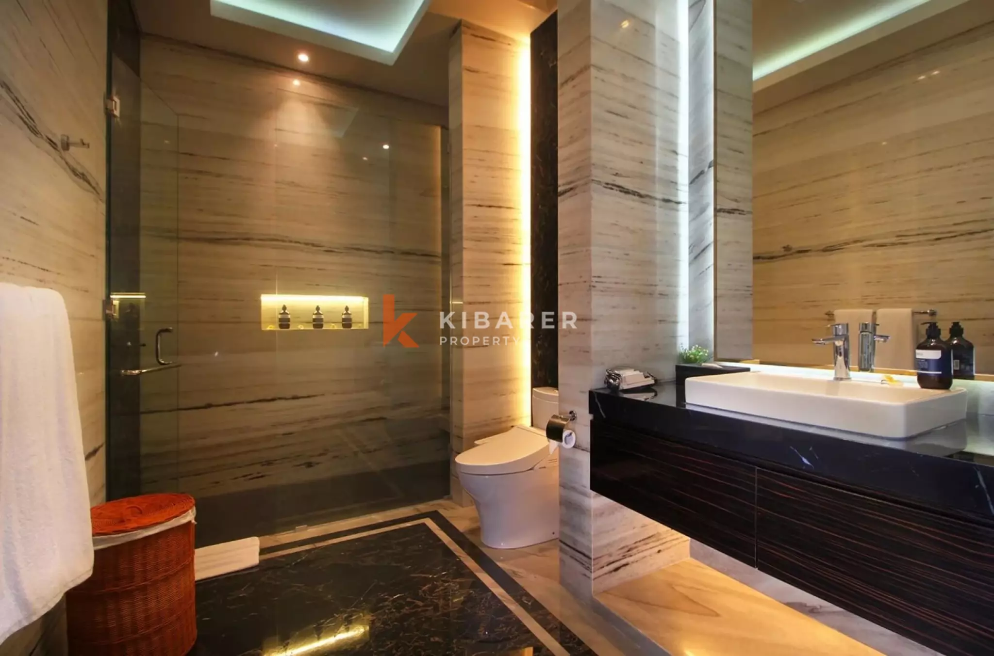 Vila Mewah Empat Kamar Tidur di Sukawati – Dekat Pusat Ubud