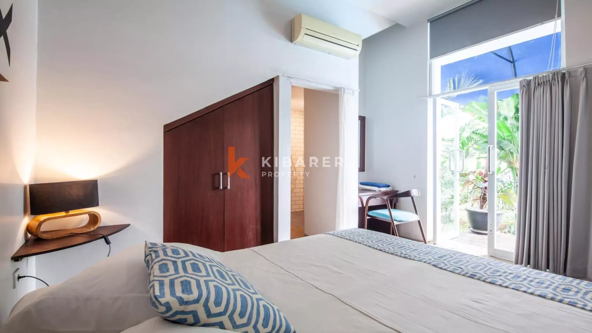 Élégante villa contemporaine de six chambres avec piscine privée à Berawa