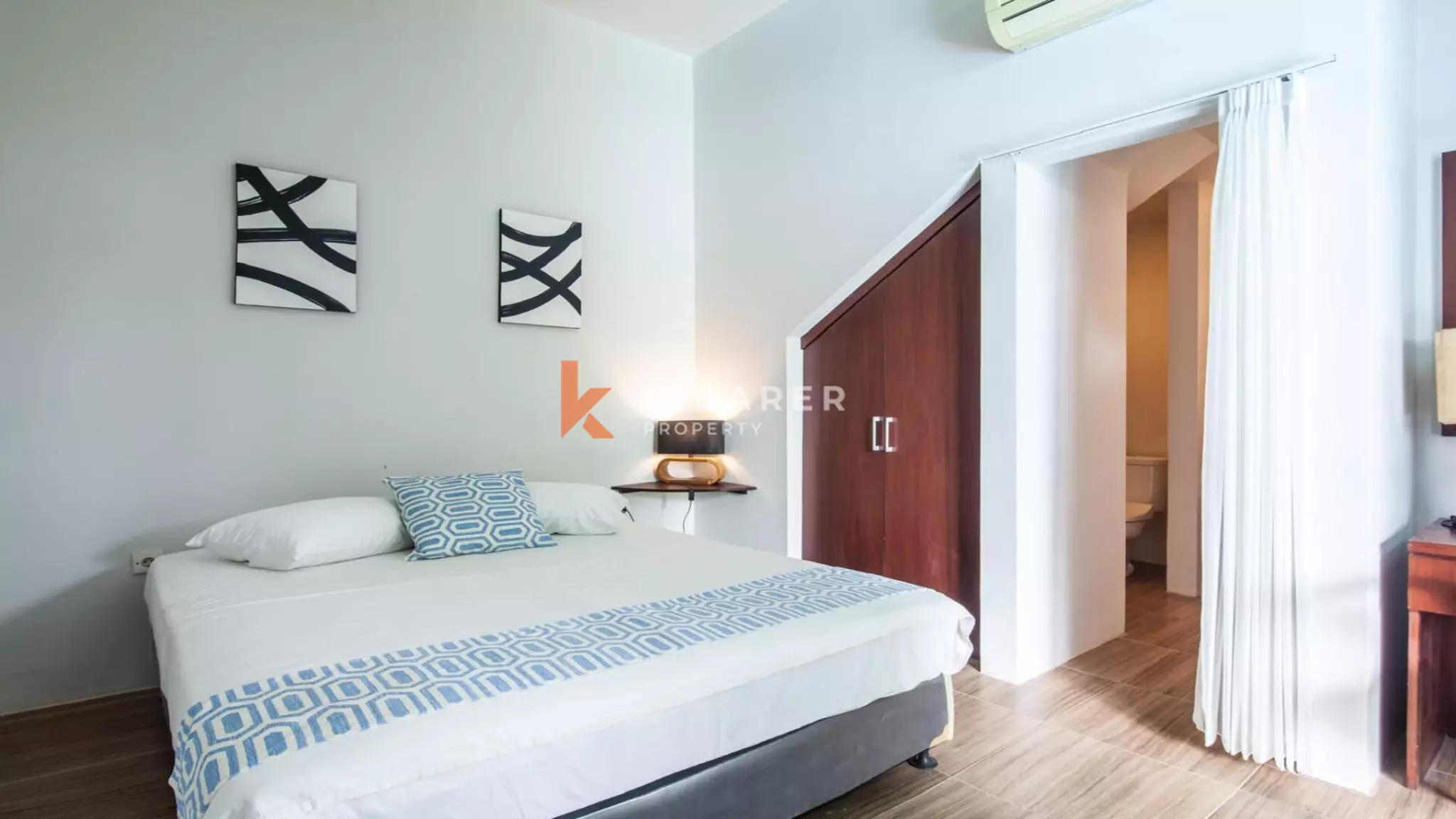 Élégante villa contemporaine de six chambres avec piscine privée à Berawa