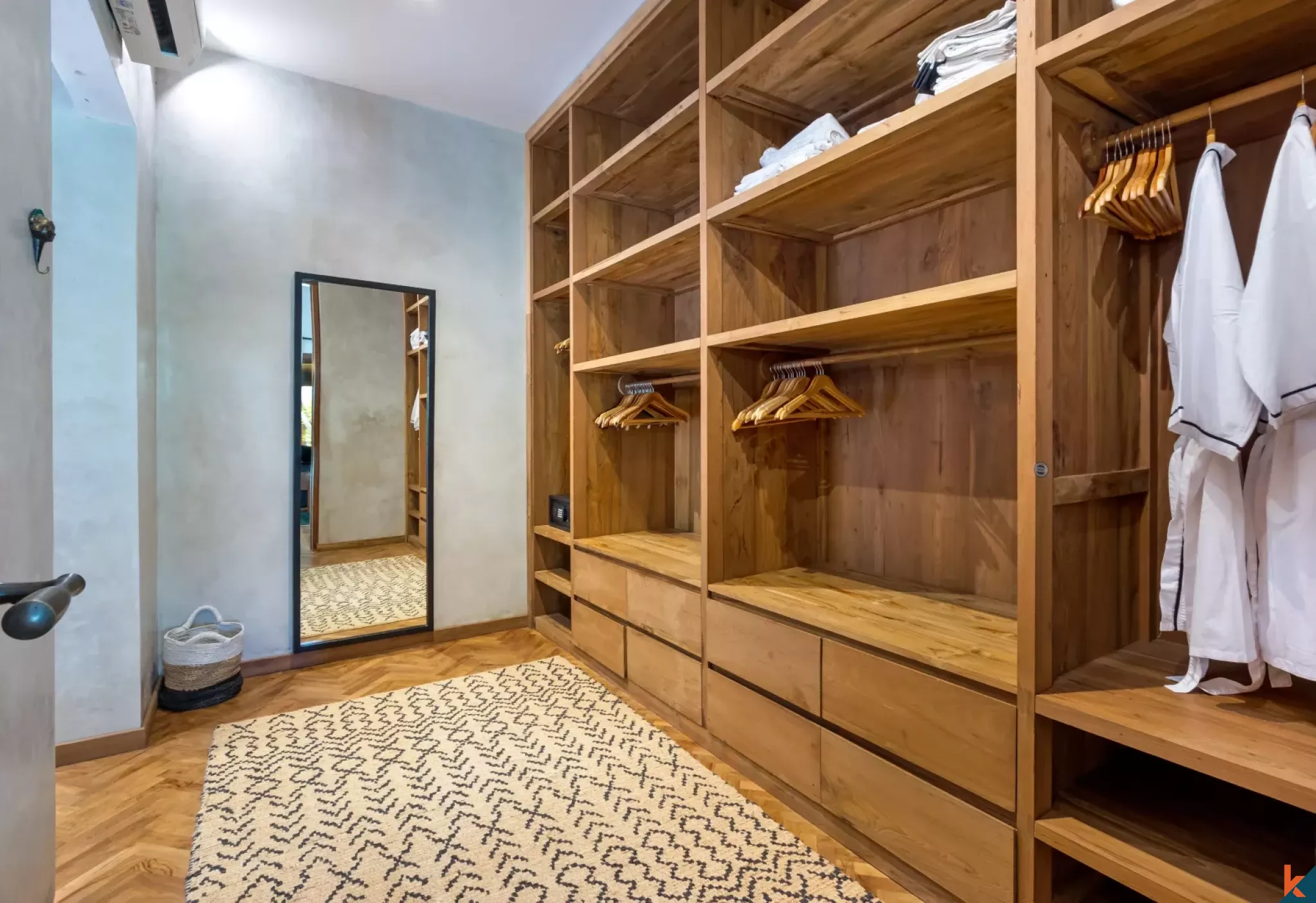 High Quality Leasehold Real Estate in the Heart of Seminyak