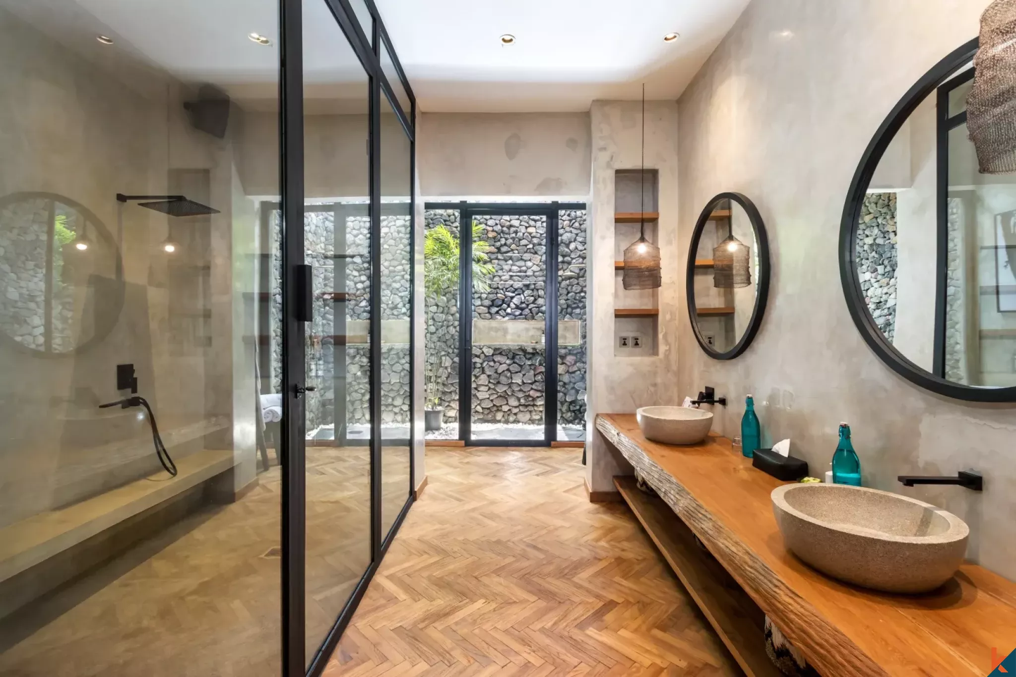 High Quality Leasehold Real Estate in the Heart of Seminyak