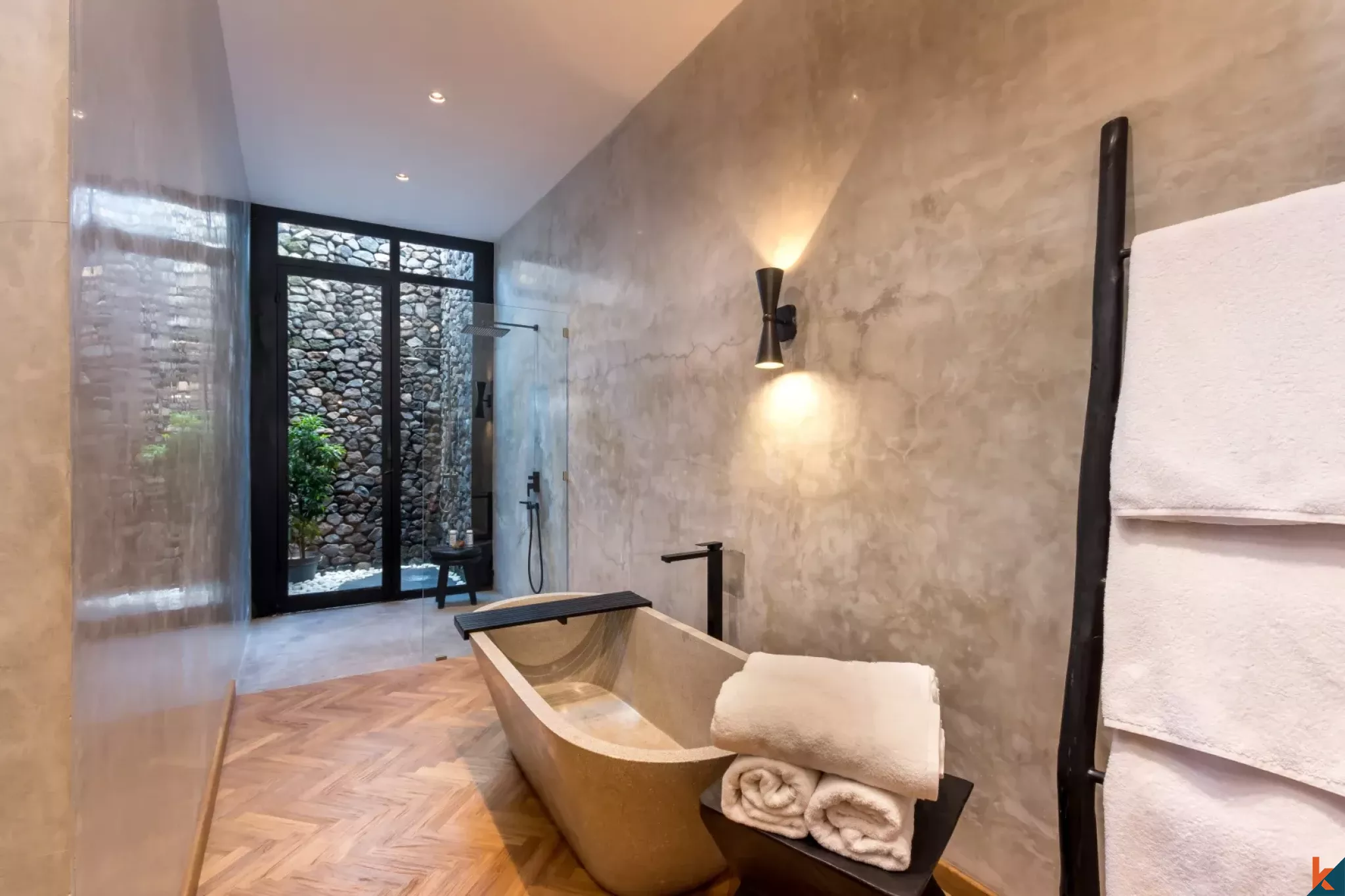 High Quality Leasehold Real Estate in the Heart of Seminyak