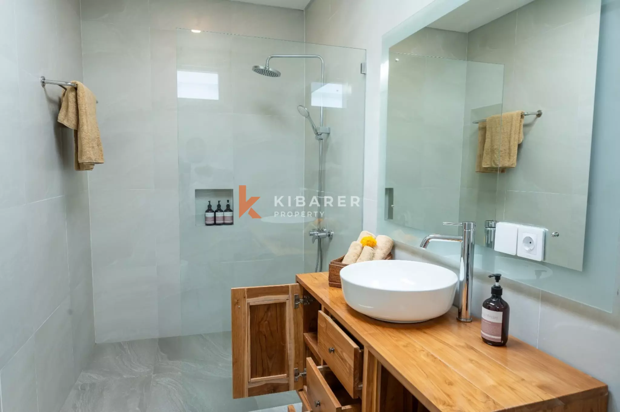 Island Style Four Bedroom Villa in Nyanyi – Minutes from the Beach