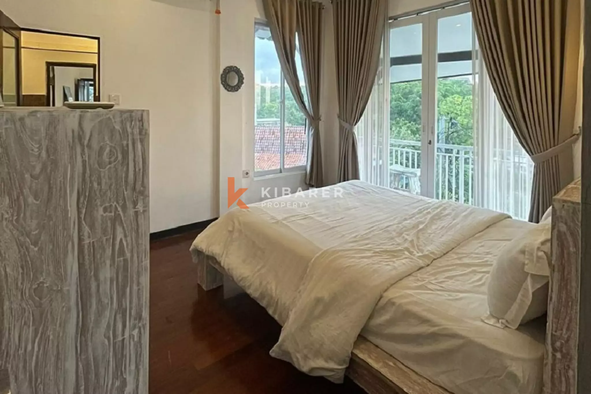 Strategic Four-Bedrooms Enclosed Living Villa in Balangan-Uluwatu