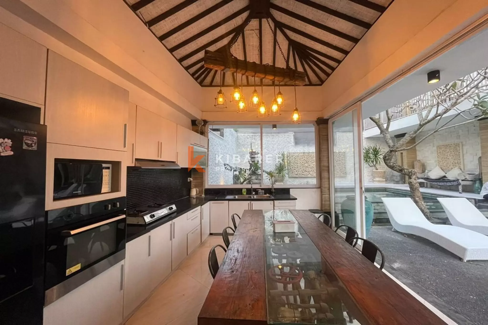 Strategic Four-Bedrooms Enclosed Living Villa in Balangan-Uluwatu