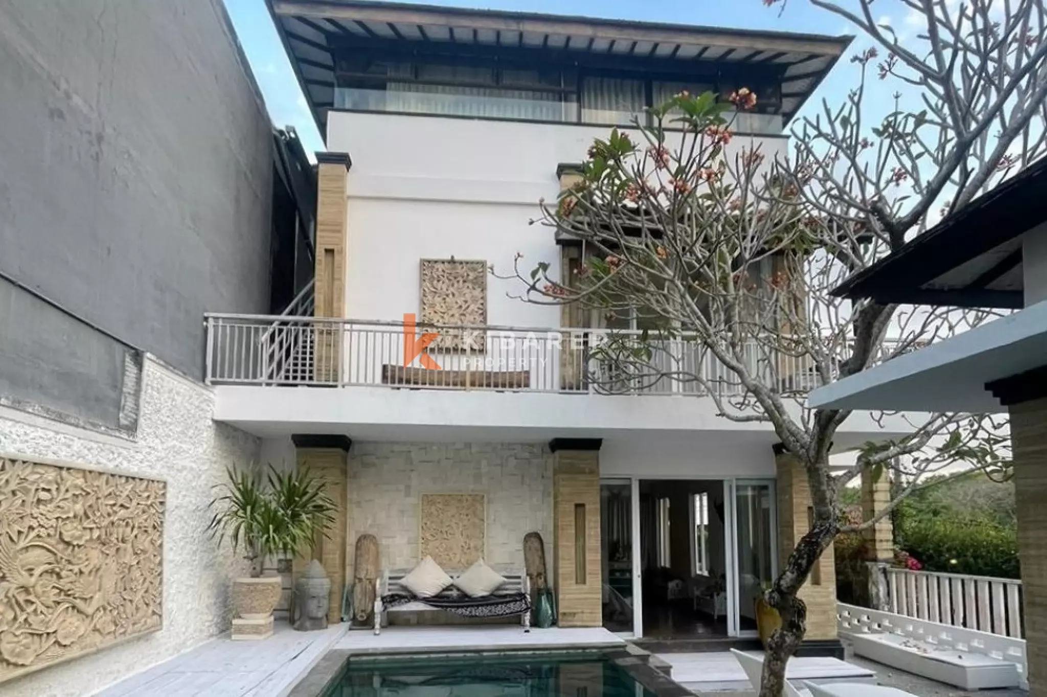 Strategic Four-Bedrooms Enclosed Living Villa in Balangan-Uluwatu