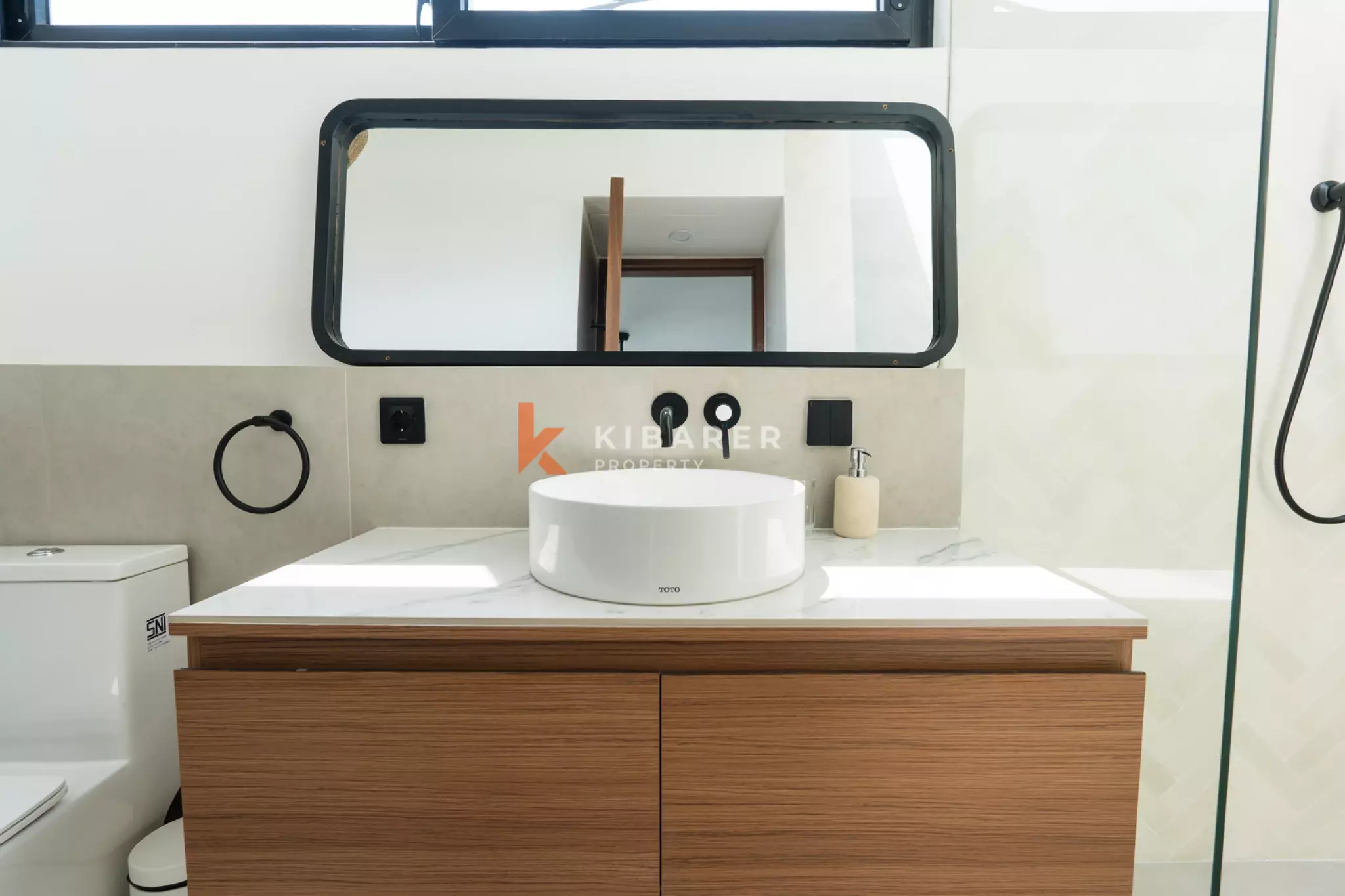 Umalas Modern Retreat - Two Bedroom with Sunken Living Room