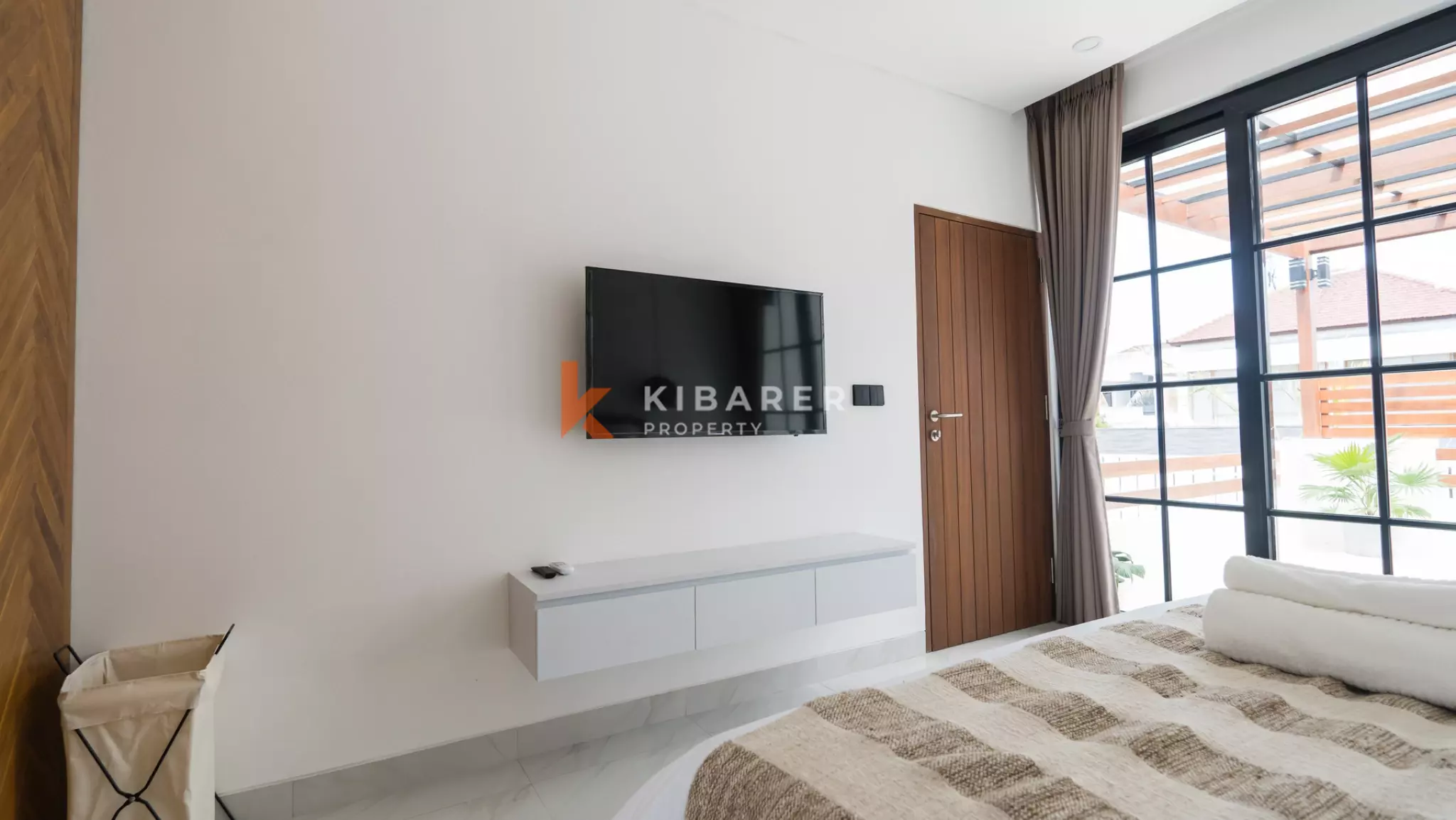 Umalas Modern Retreat - Two Bedroom with Sunken Living Room