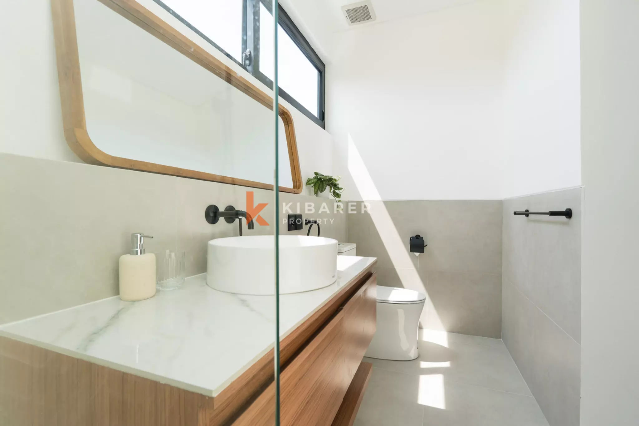 Umalas Modern Retreat - Two Bedroom with Sunken Living Room