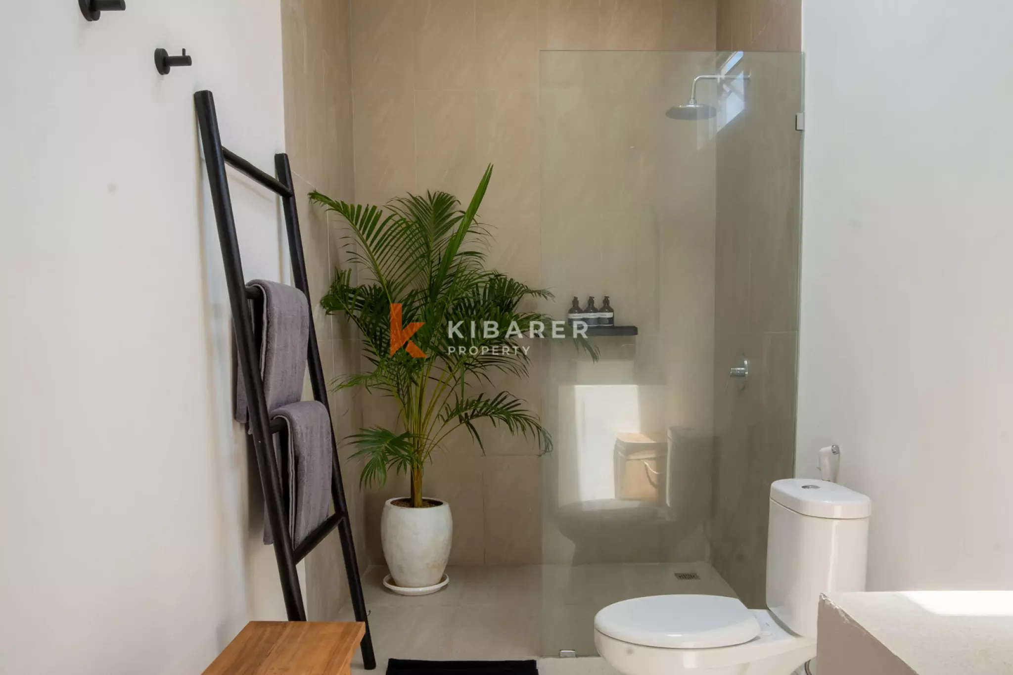 Villa moderne tropicale de 3 chambres avec jardin - Oasis privée à Canggu