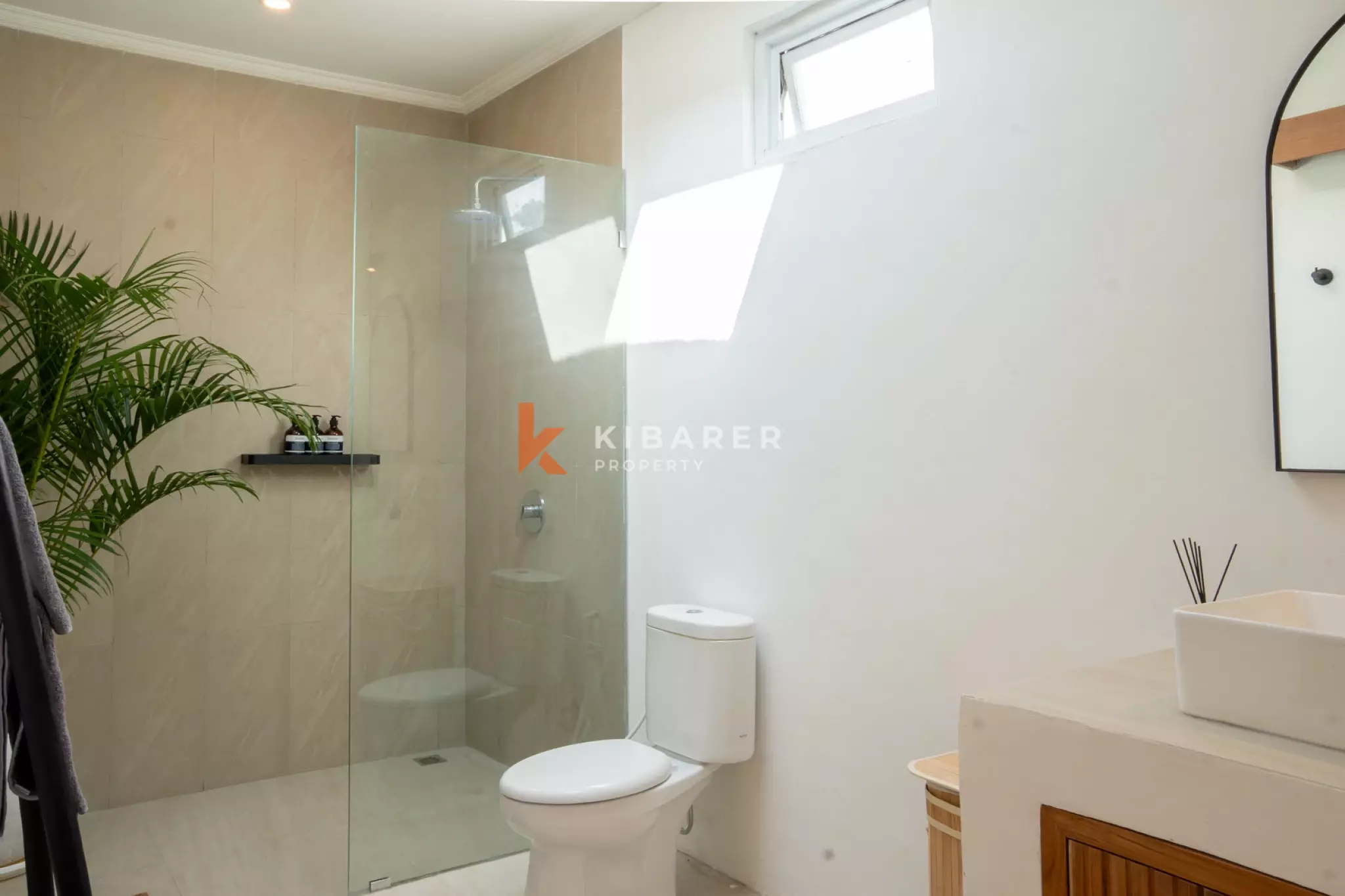 Villa moderne tropicale de 3 chambres avec jardin - Oasis privée à Canggu