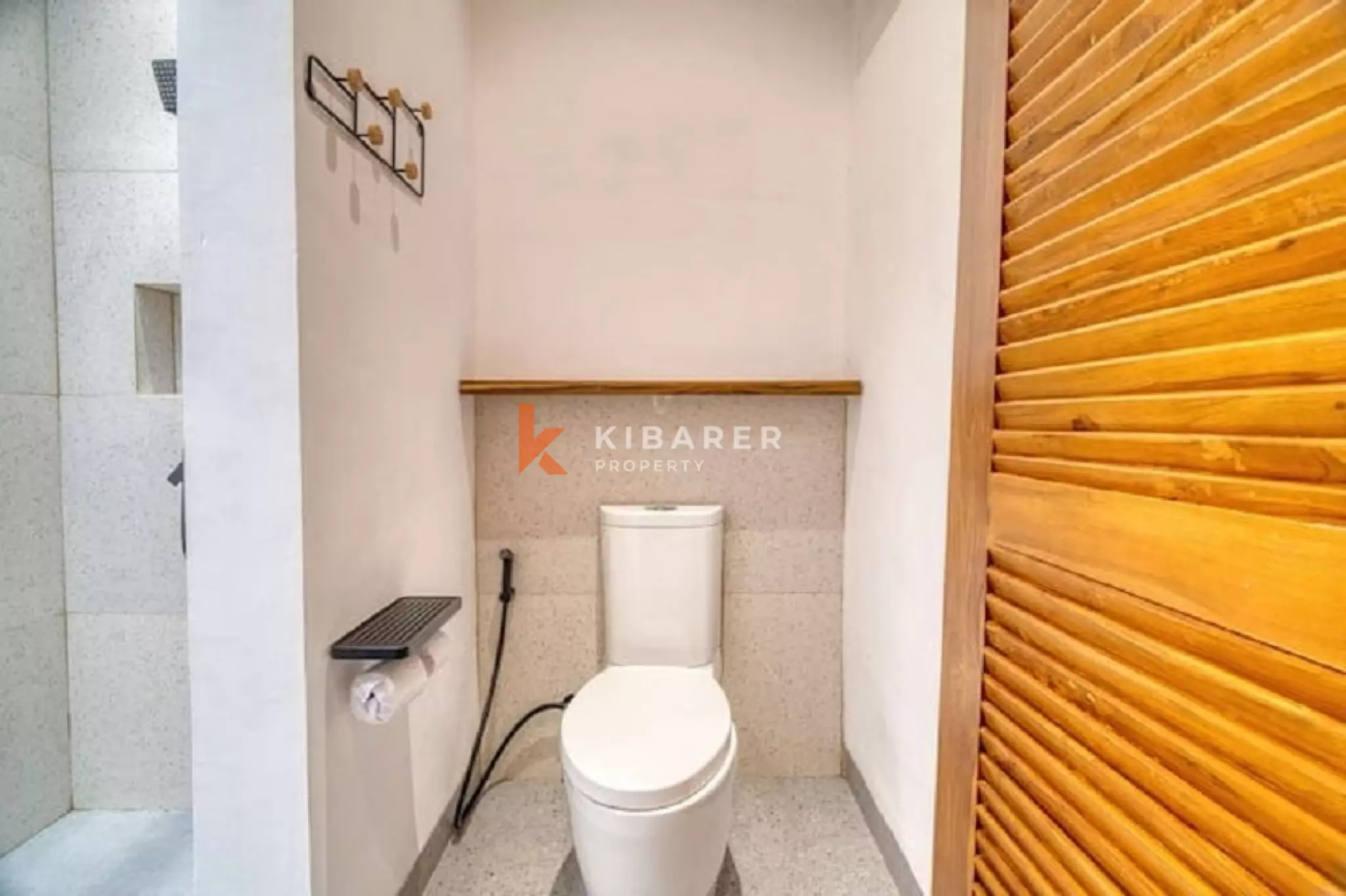 Vila Minimalis Modern Satu Kamar Tidur di Berawa yang Dinamis