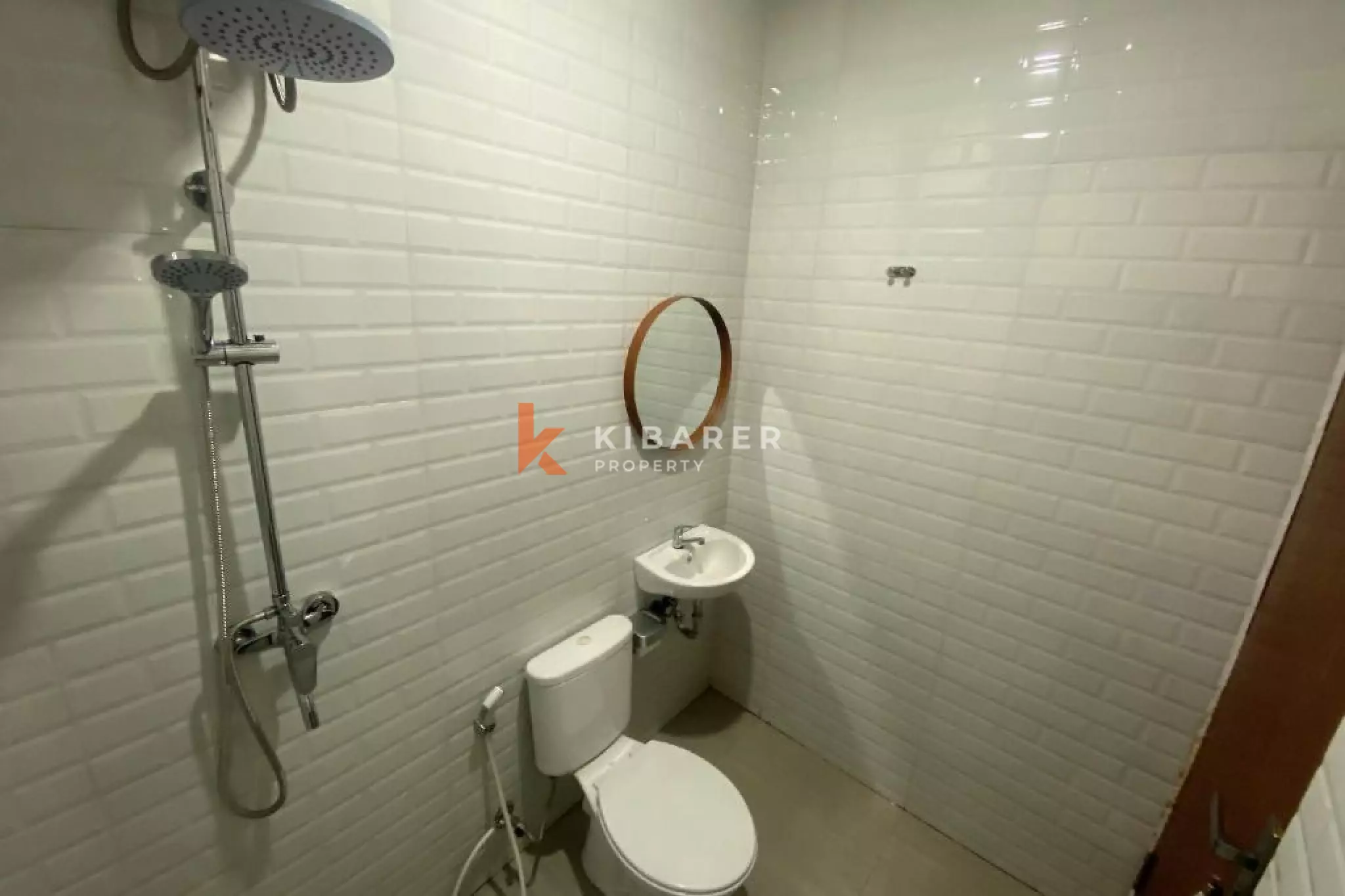 Beachside Living One -Bedroom Studio Villa in Nyanyi