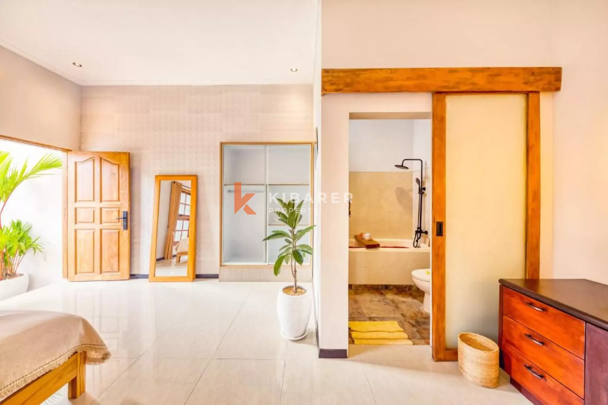 Comfortable Family Villa with Four Bedrooms in Berawa