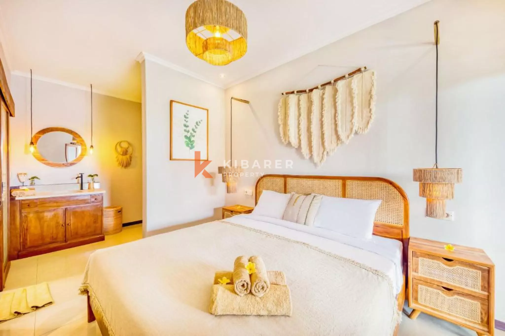 Comfortable Family Villa with Four Bedrooms in Berawa