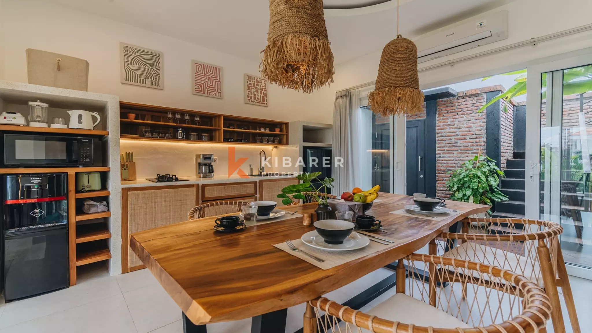 Villa Kolam Renang Dua Kamar Tidur yang Menawan dengan Pemandangan Indah di Atap Cemagi