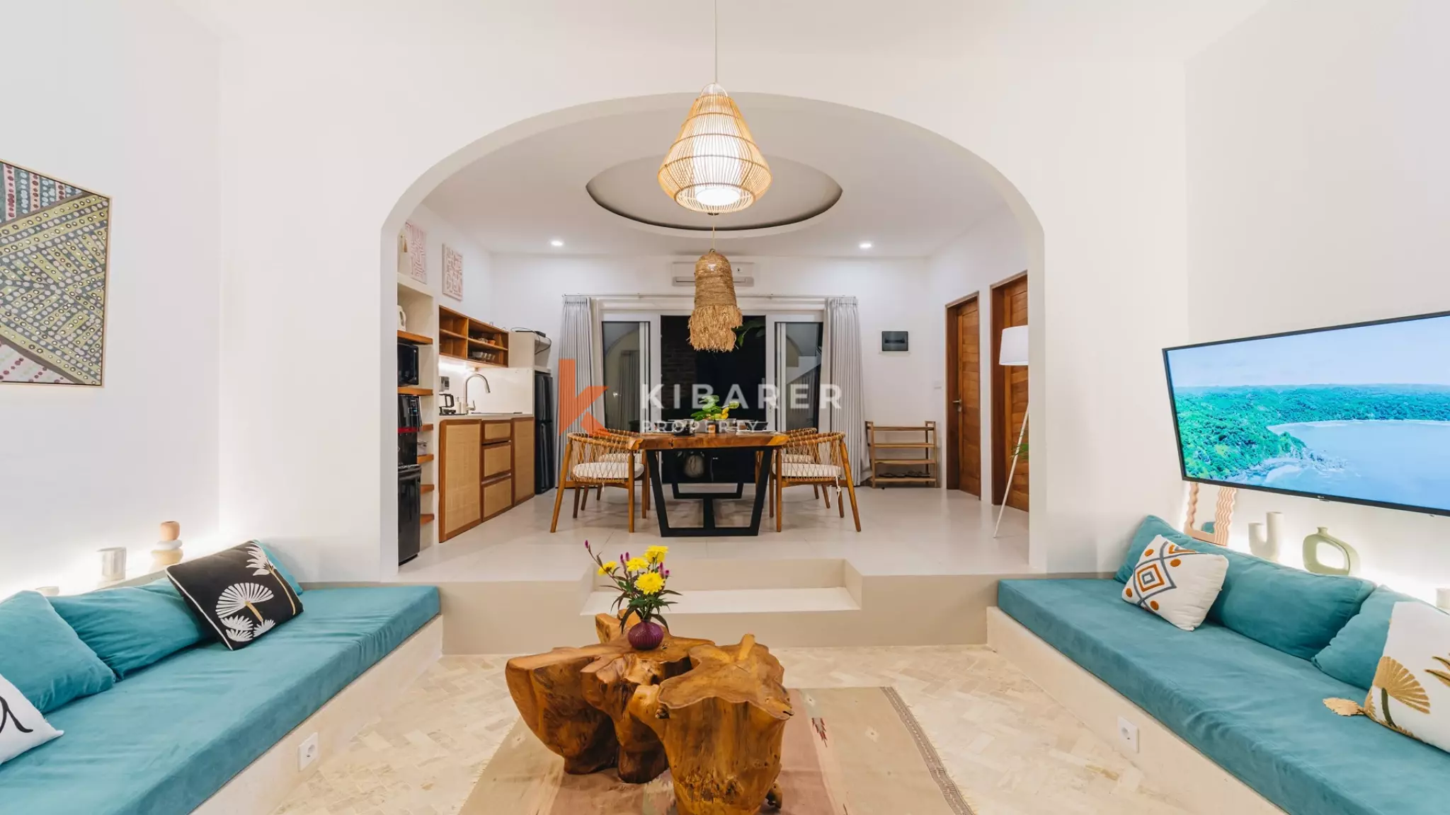 Villa Kolam Renang Dua Kamar Tidur yang Menawan dengan Pemandangan Indah di Atap Cemagi