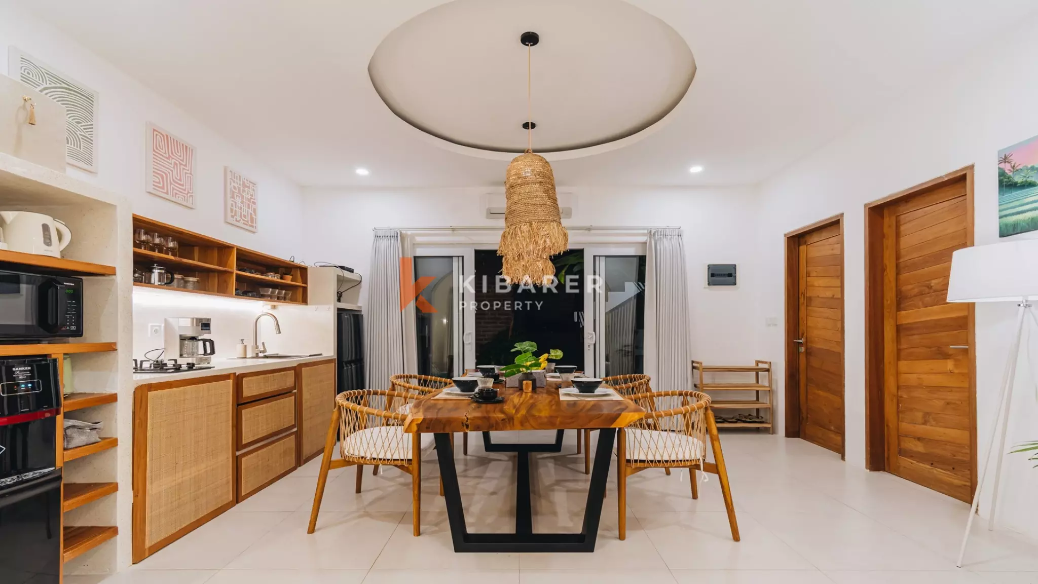 Villa Kolam Renang Dua Kamar Tidur yang Menawan dengan Pemandangan Indah di Atap Cemagi