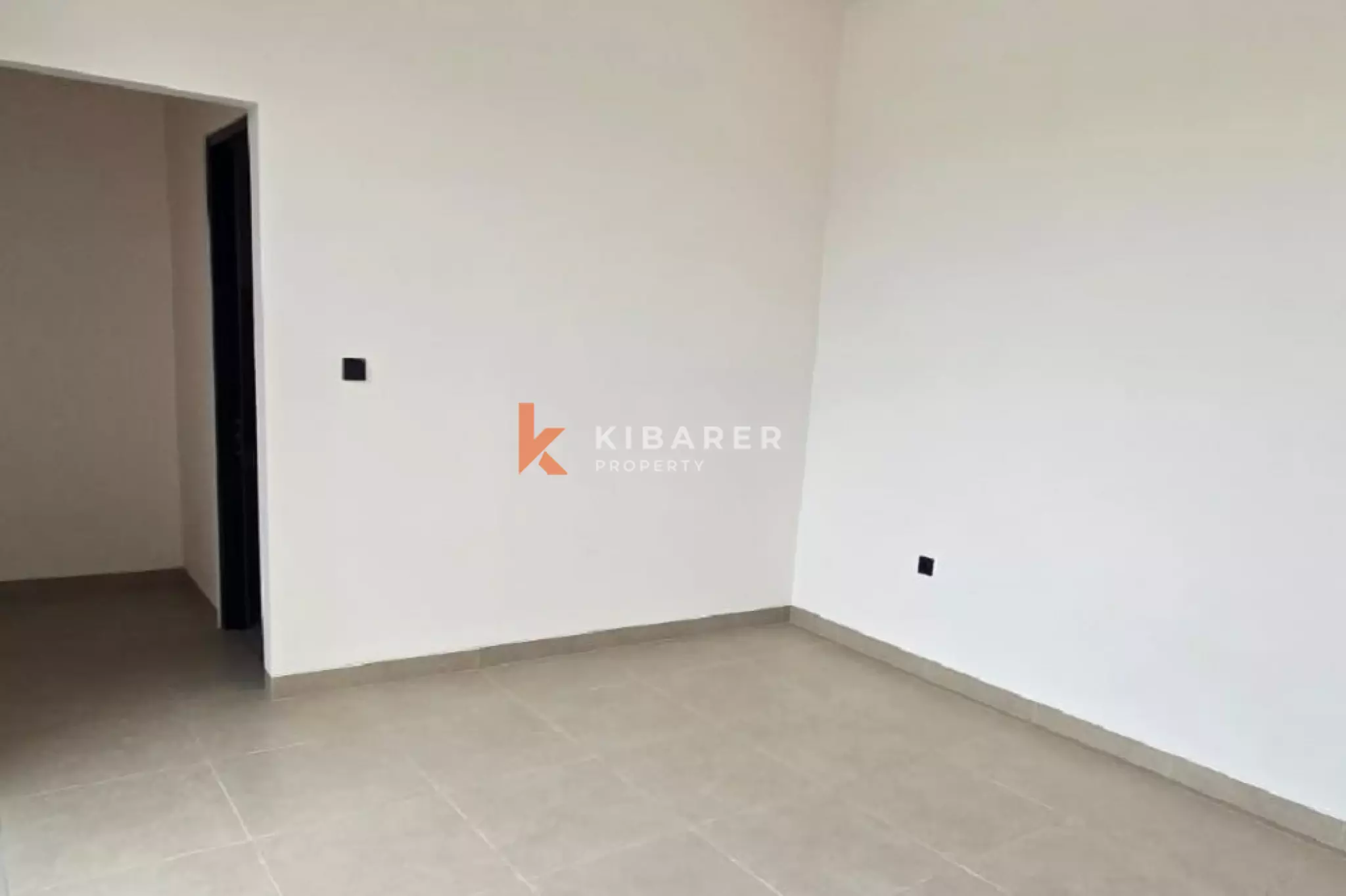 Vila Tiga Kamar Tidur dengan Taman yang Asri di Padonan