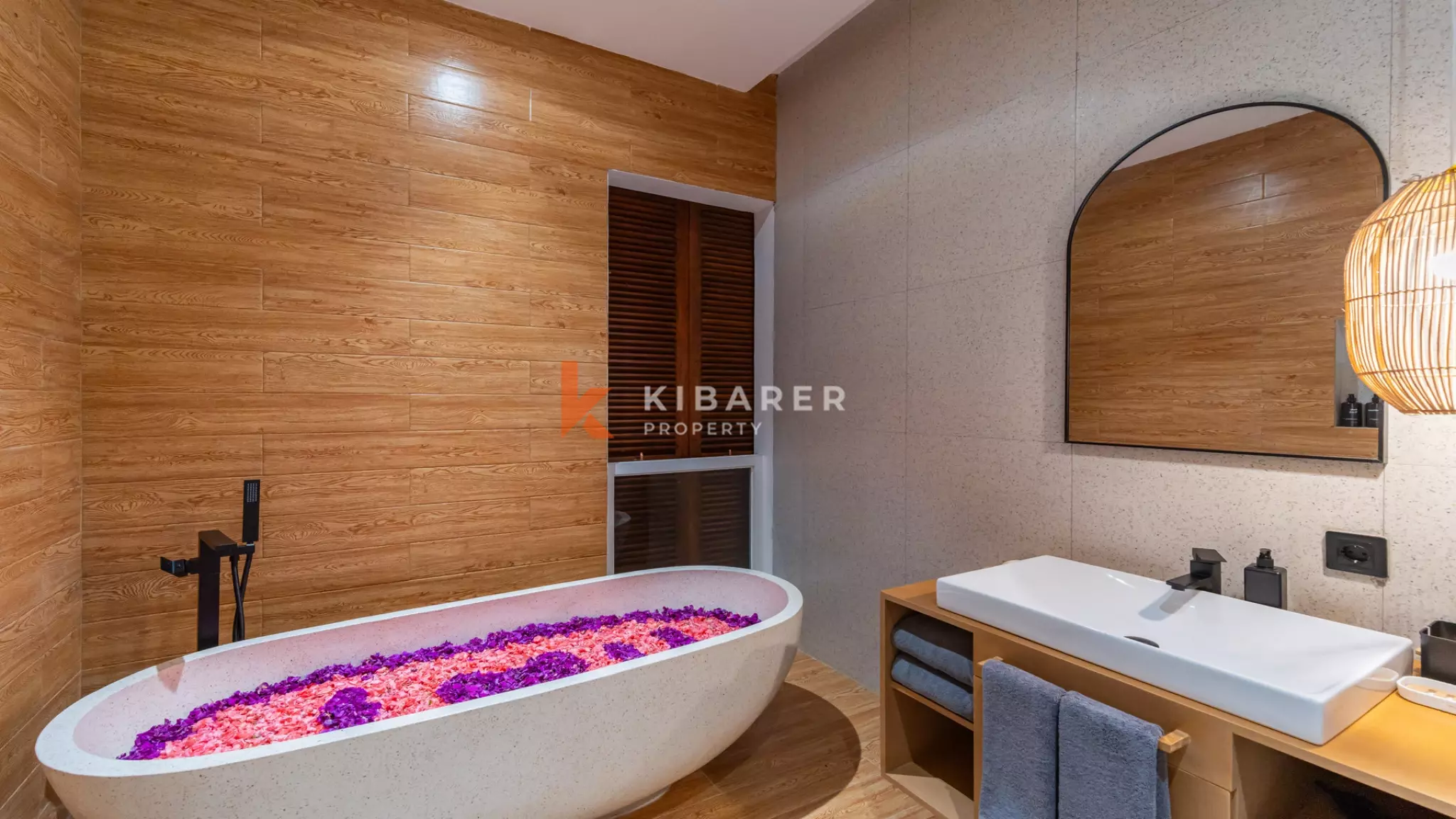 Contemporary Three-Bedroom Tropical Residence with Private Pool in Prime Jimbaran