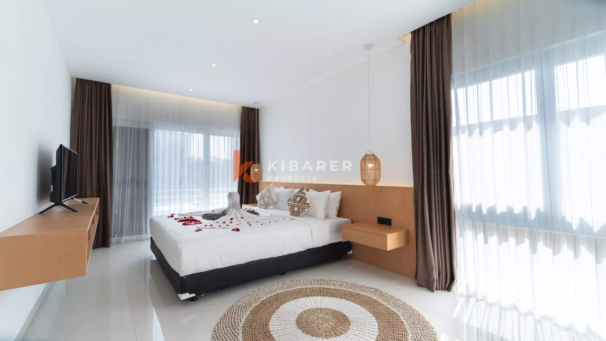 Contemporary Three-Bedroom Tropical Residence with Private Pool in Prime Jimbaran