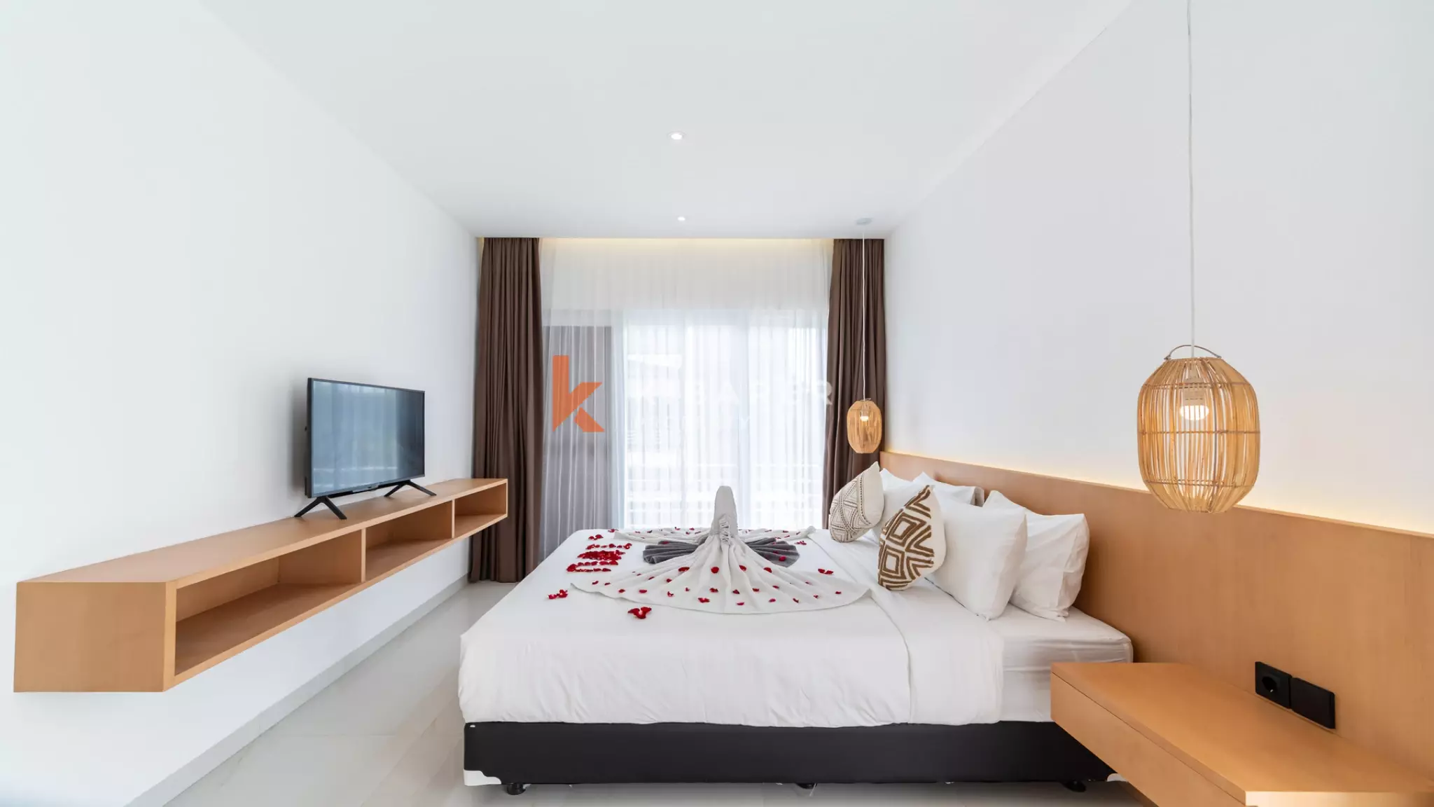 Contemporary Three-Bedroom Tropical Residence with Private Pool in Prime Jimbaran